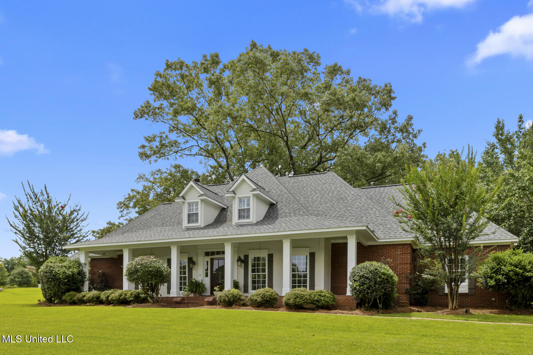 16 Greystone Drive