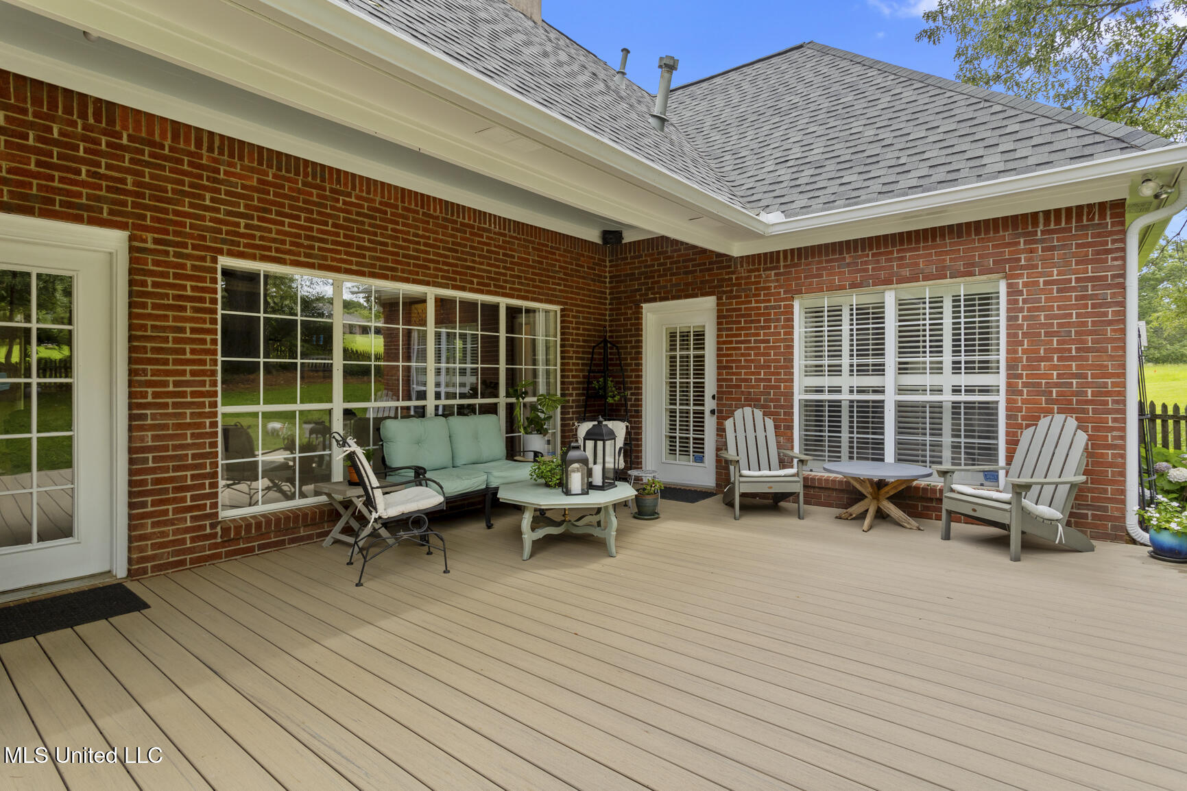 16 Greystone Drive