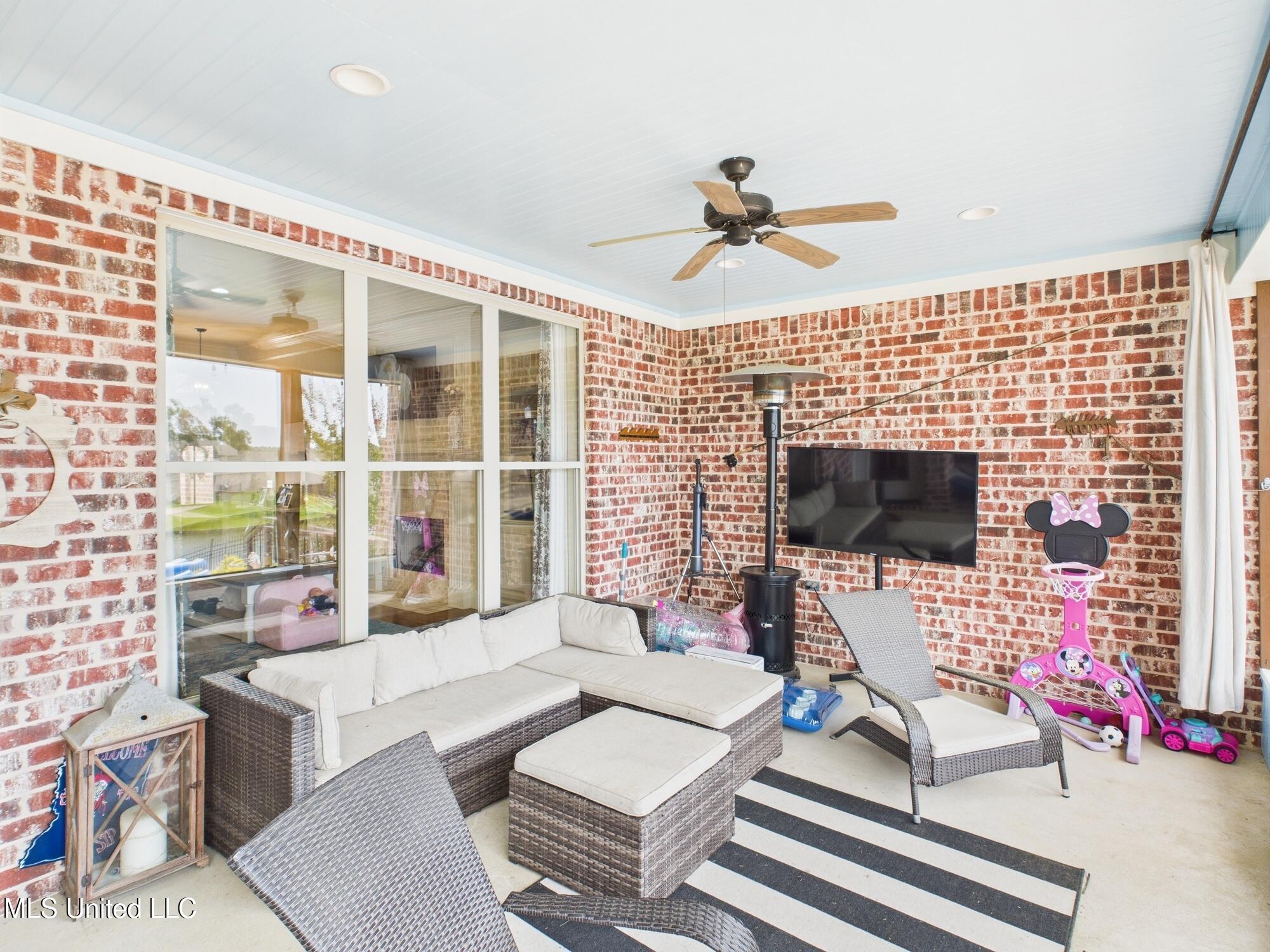 143 Charlton Drive
