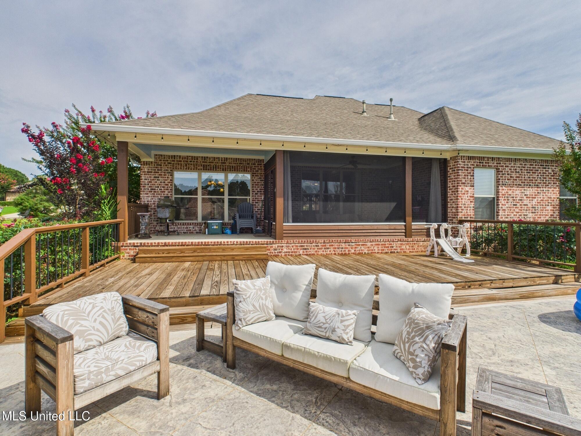 143 Charlton Drive