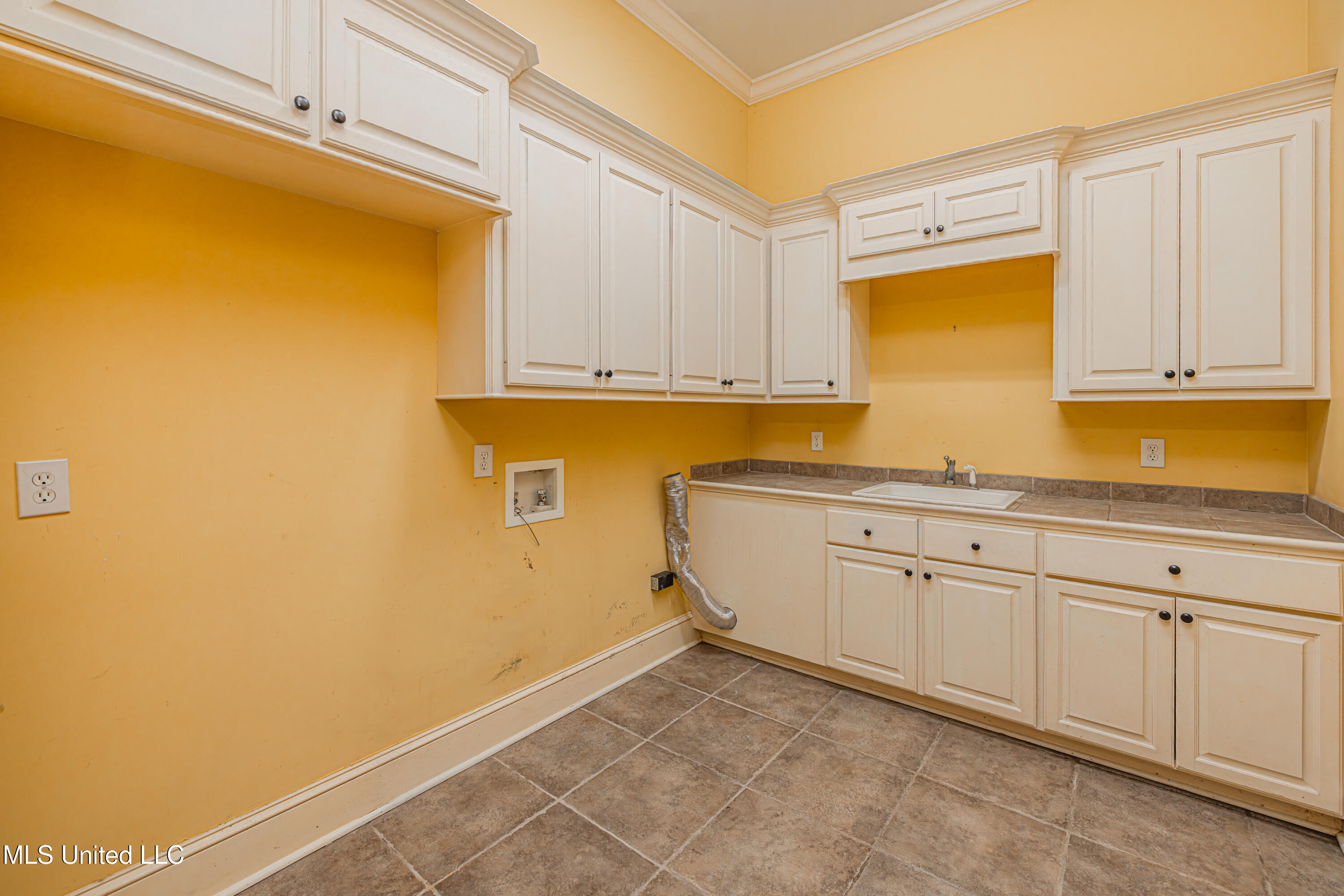 237 Calumet Drive