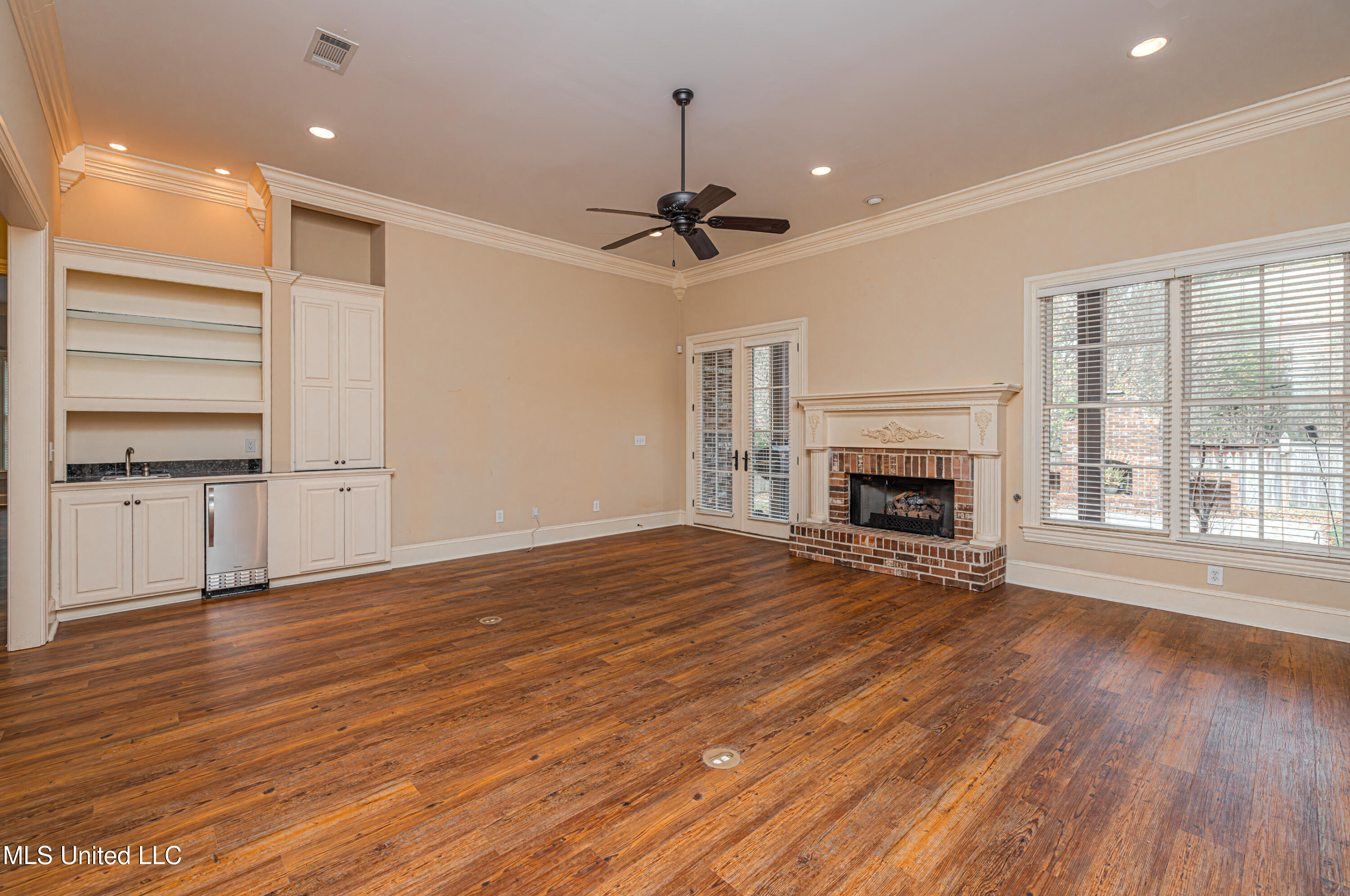237 Calumet Drive