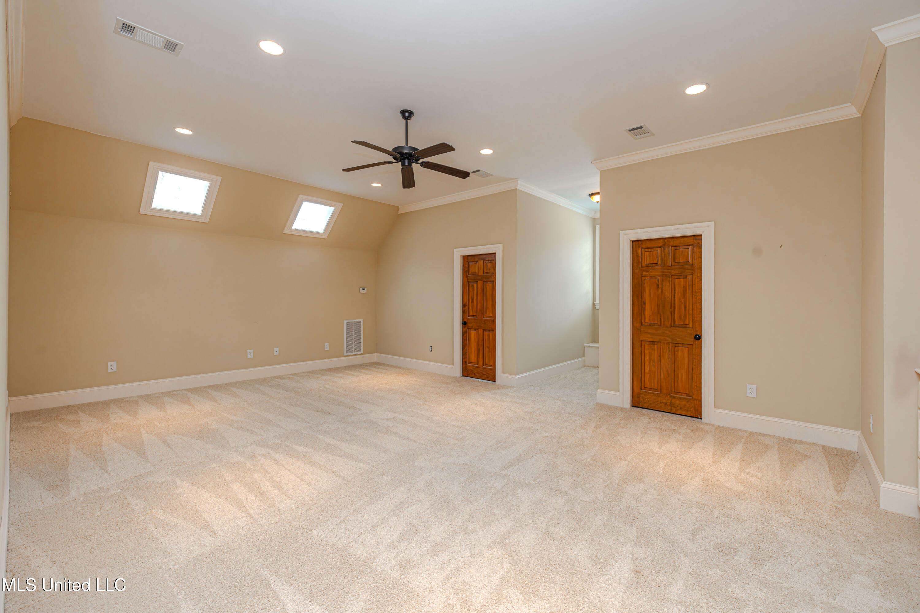 237 Calumet Drive