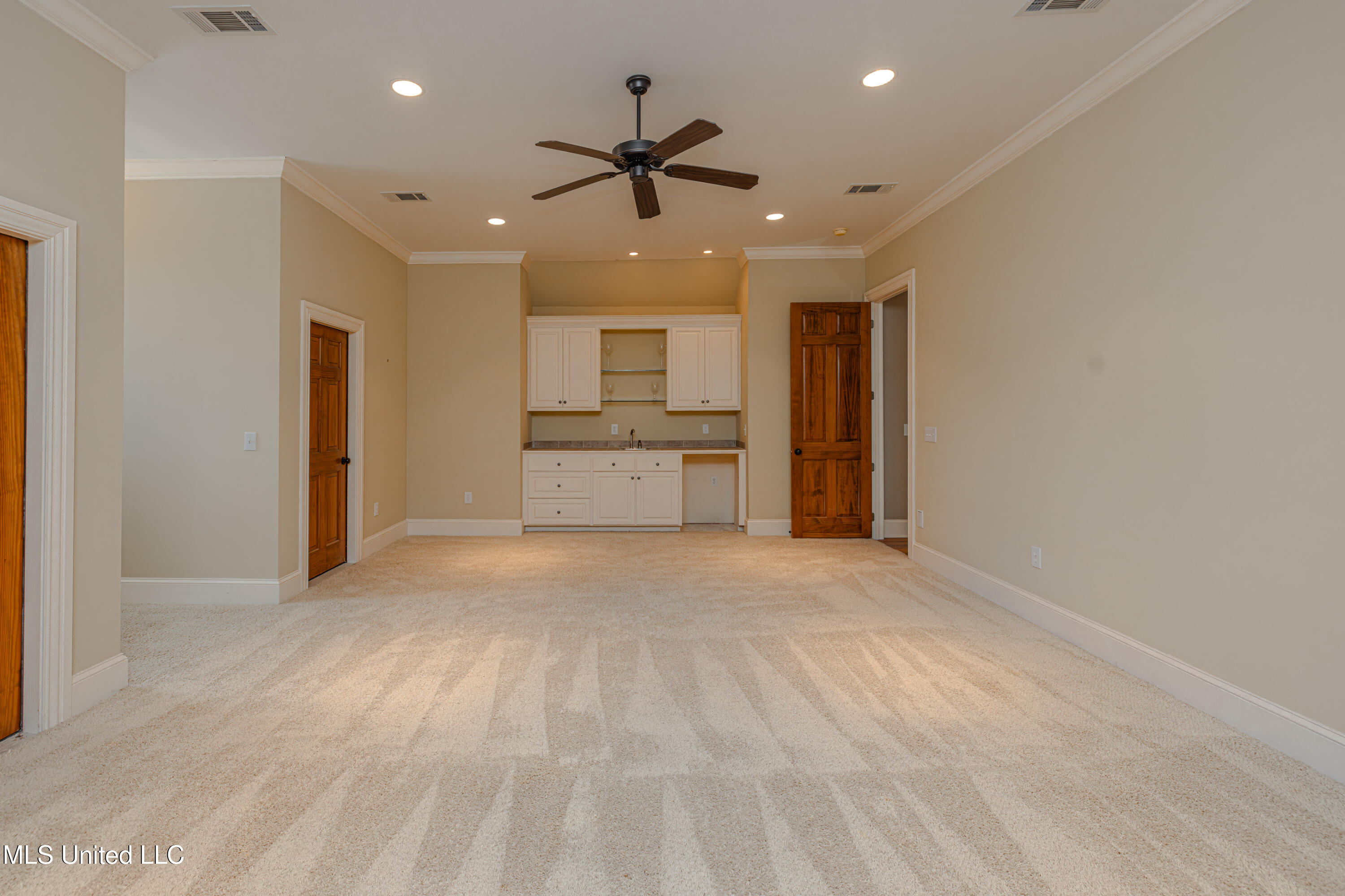237 Calumet Drive