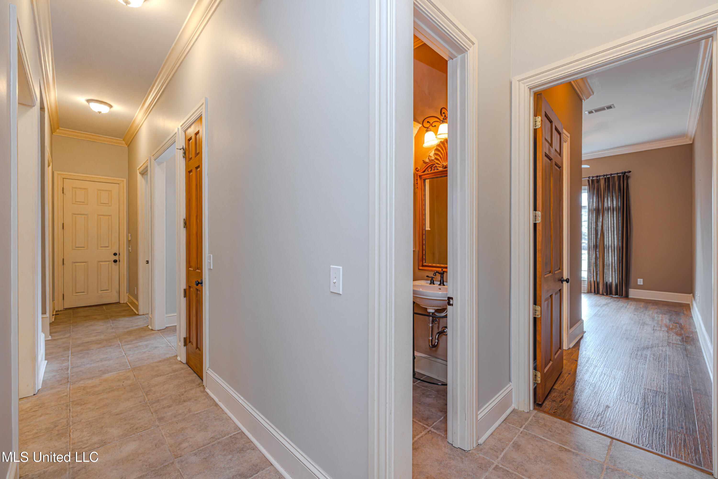 237 Calumet Drive