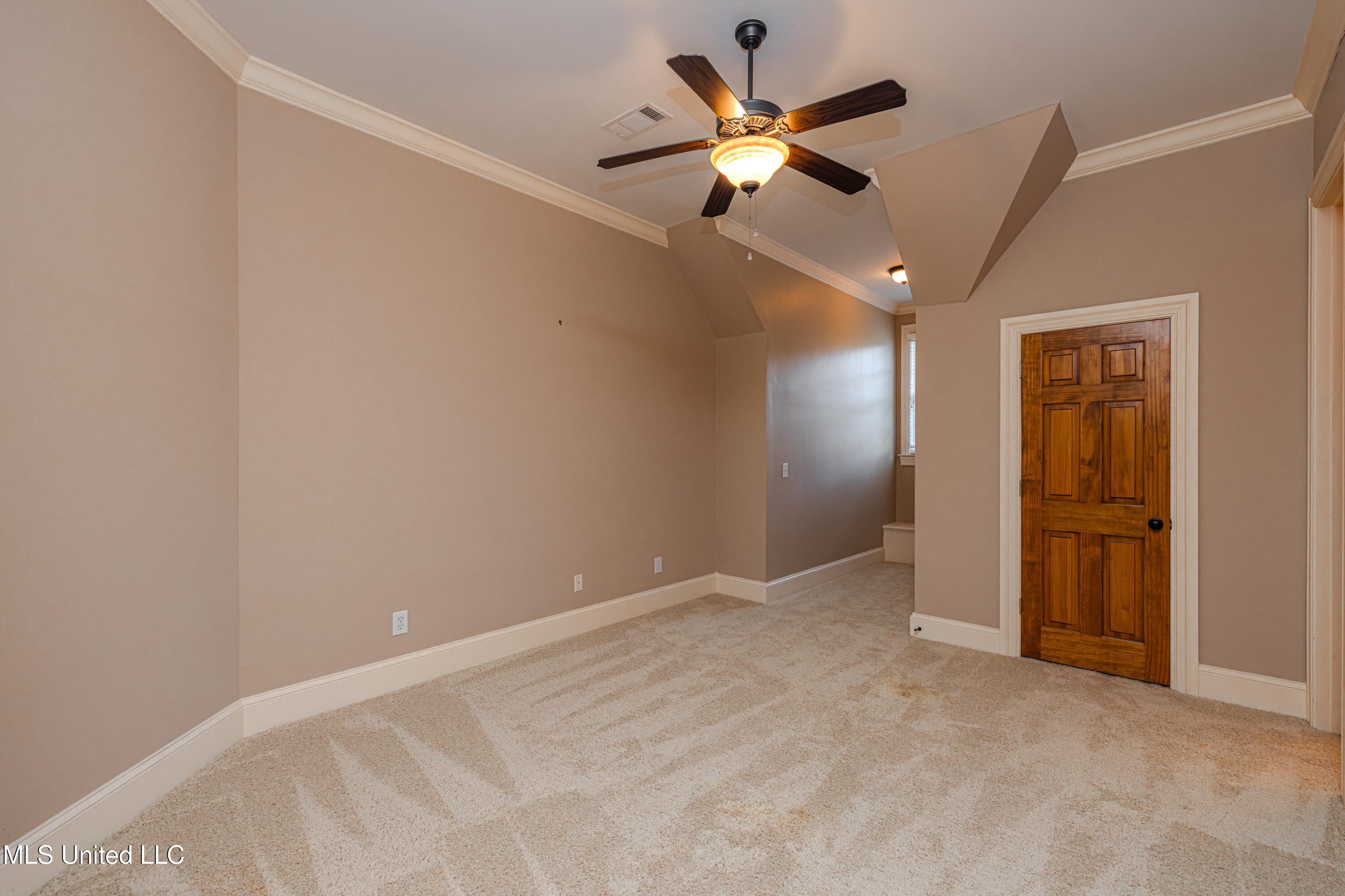237 Calumet Drive