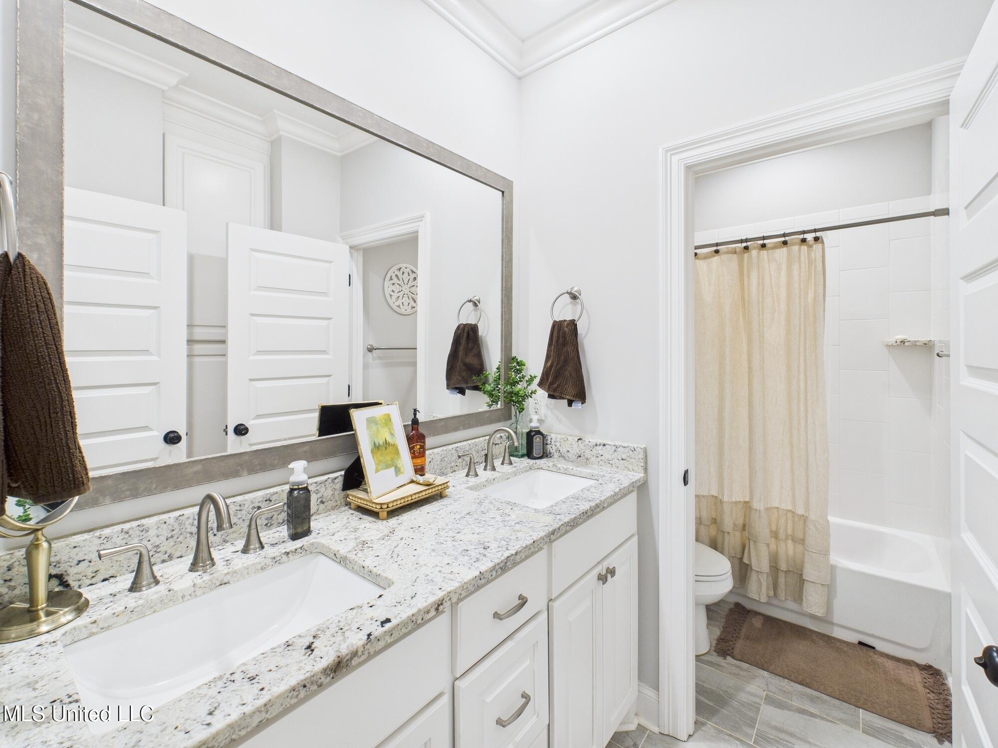 409 Pilot Circle