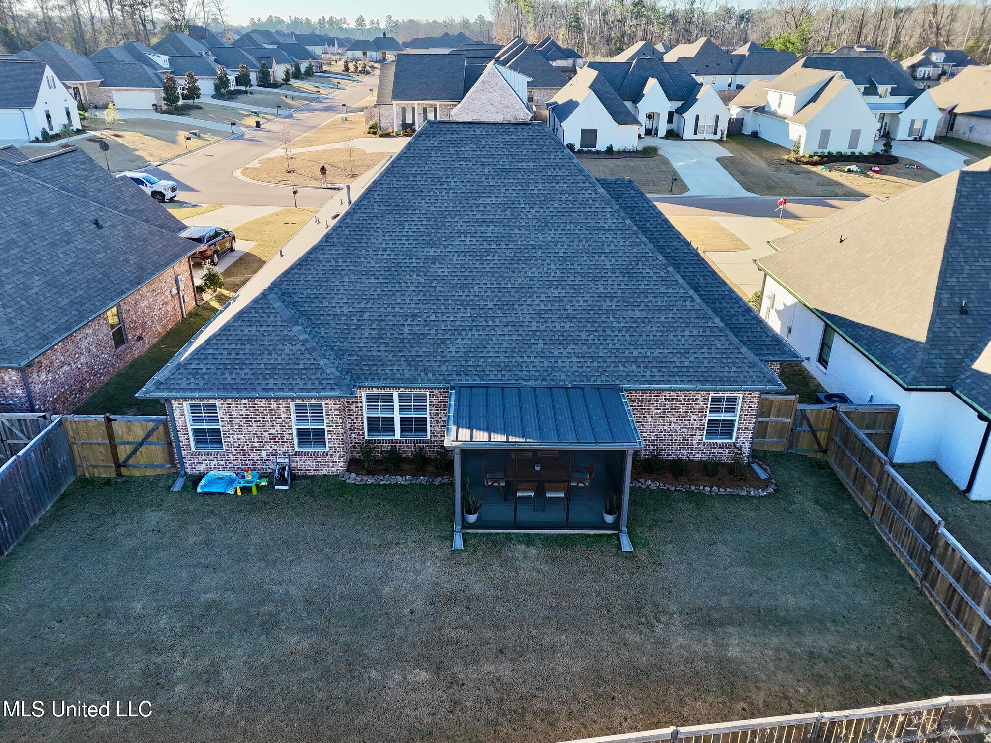 409 Pilot Circle