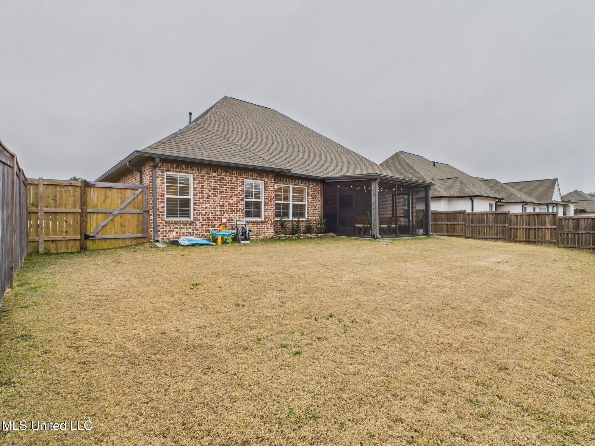 409 Pilot Circle