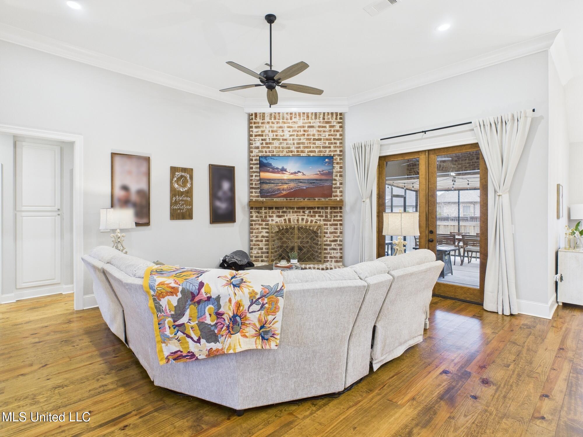 409 Pilot Circle