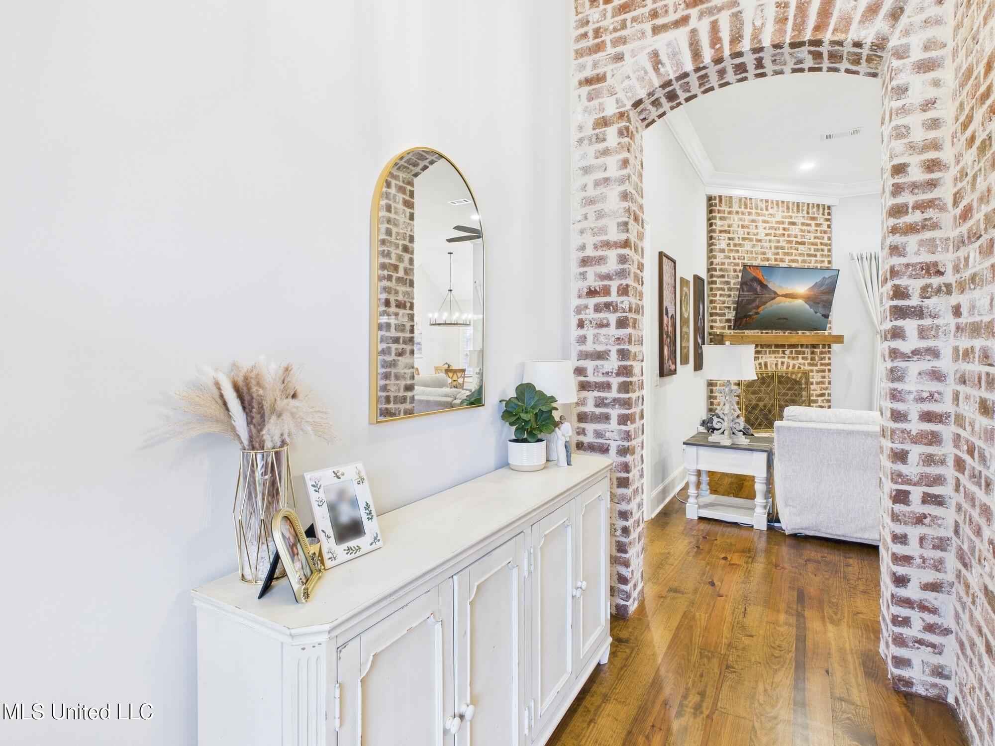 409 Pilot Circle