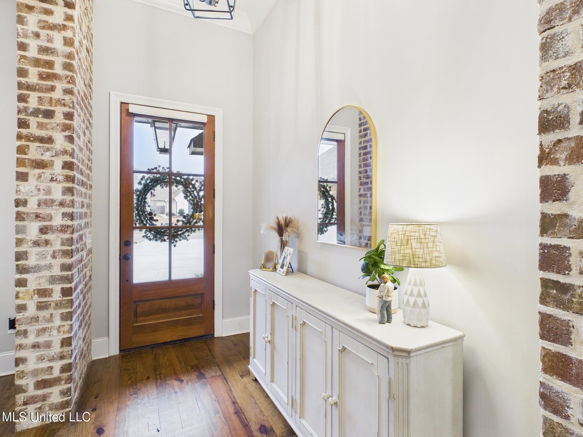 409 Pilot Circle