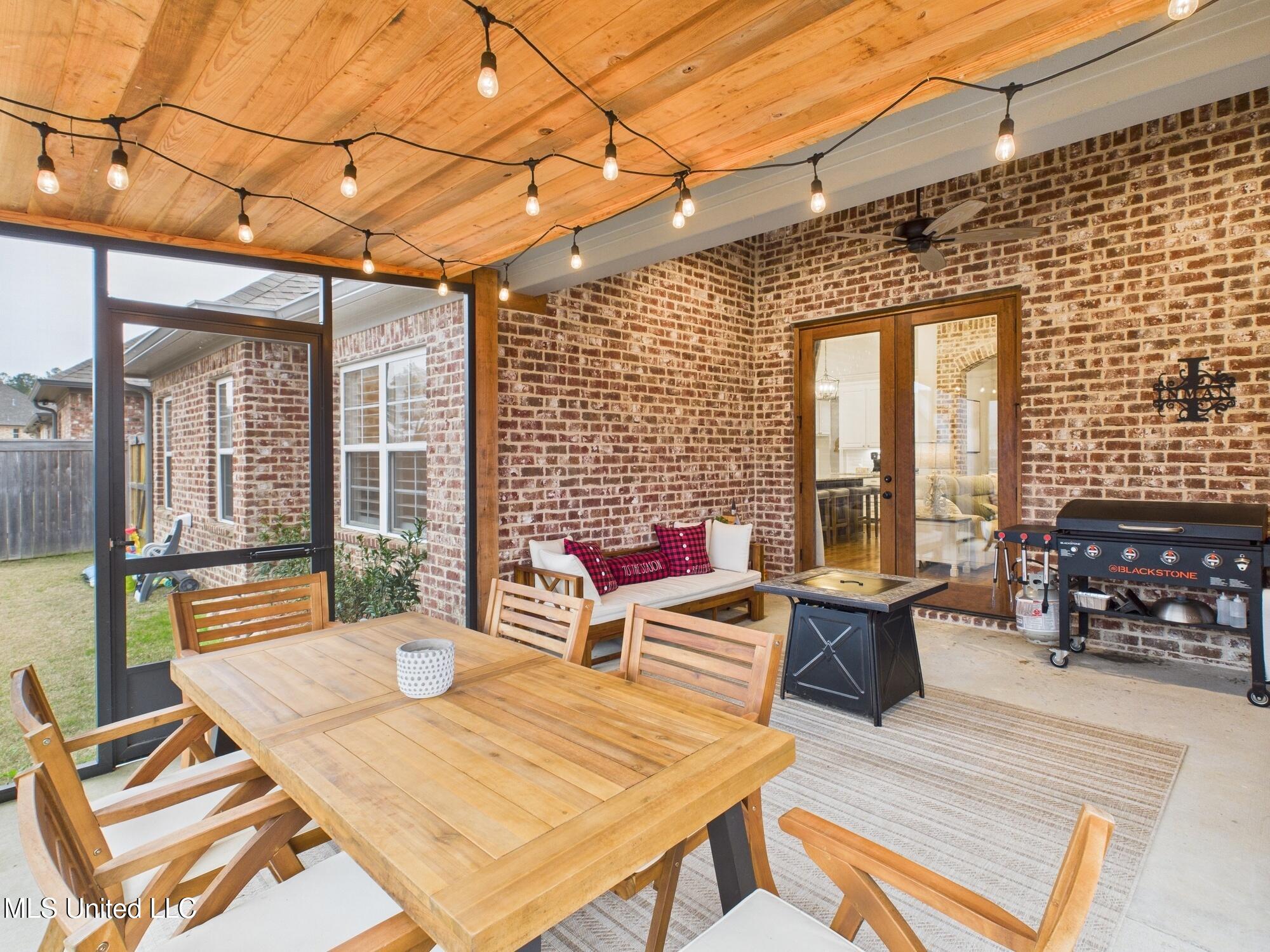 409 Pilot Circle