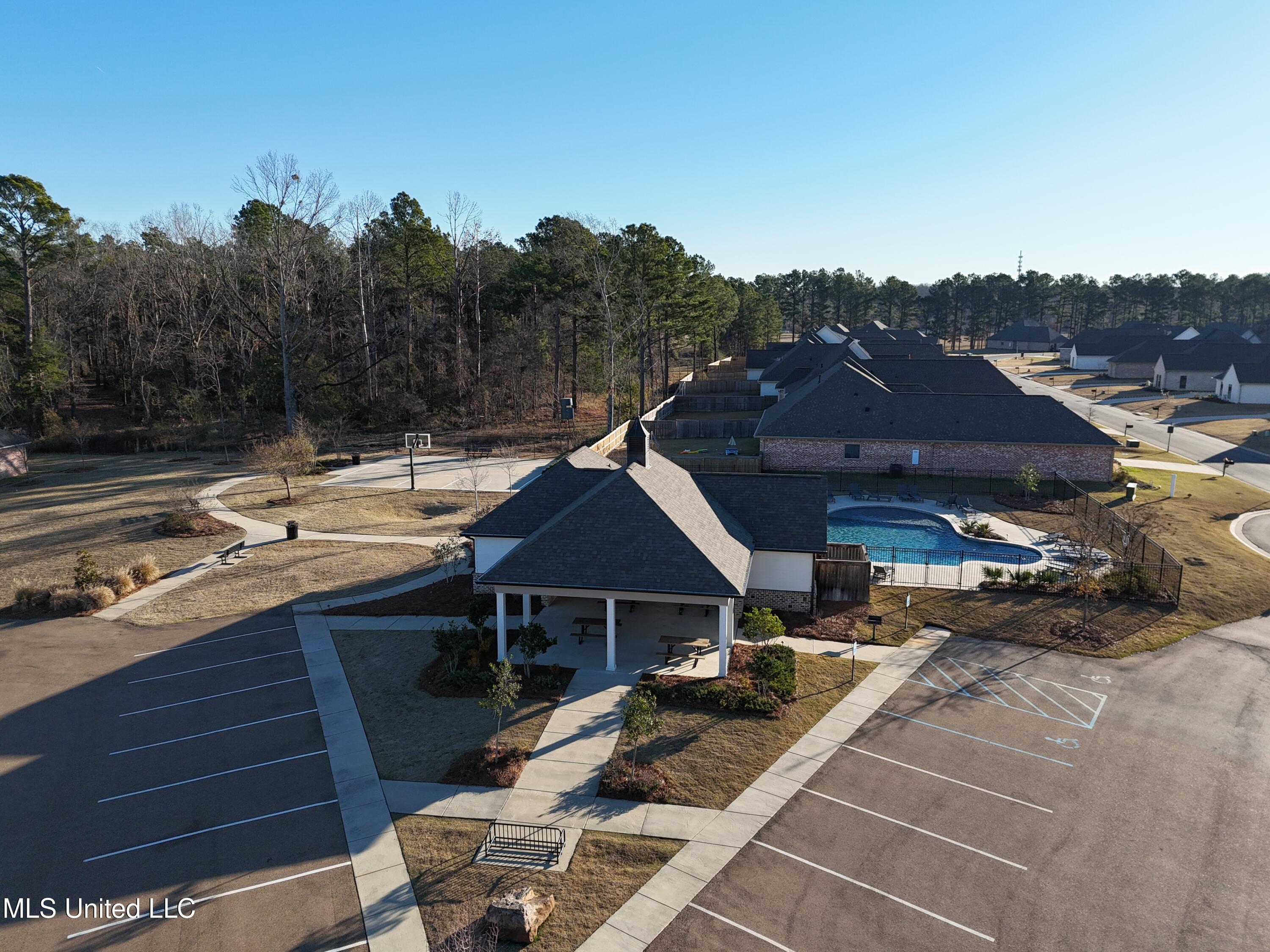 409 Pilot Circle