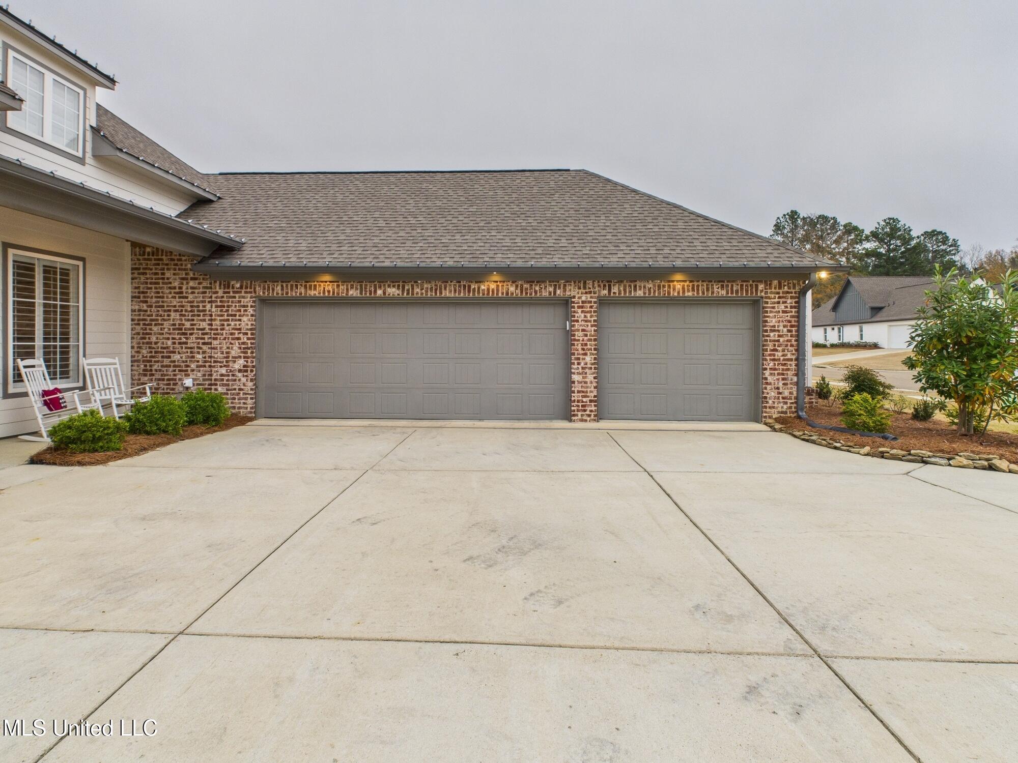 409 Pilot Circle