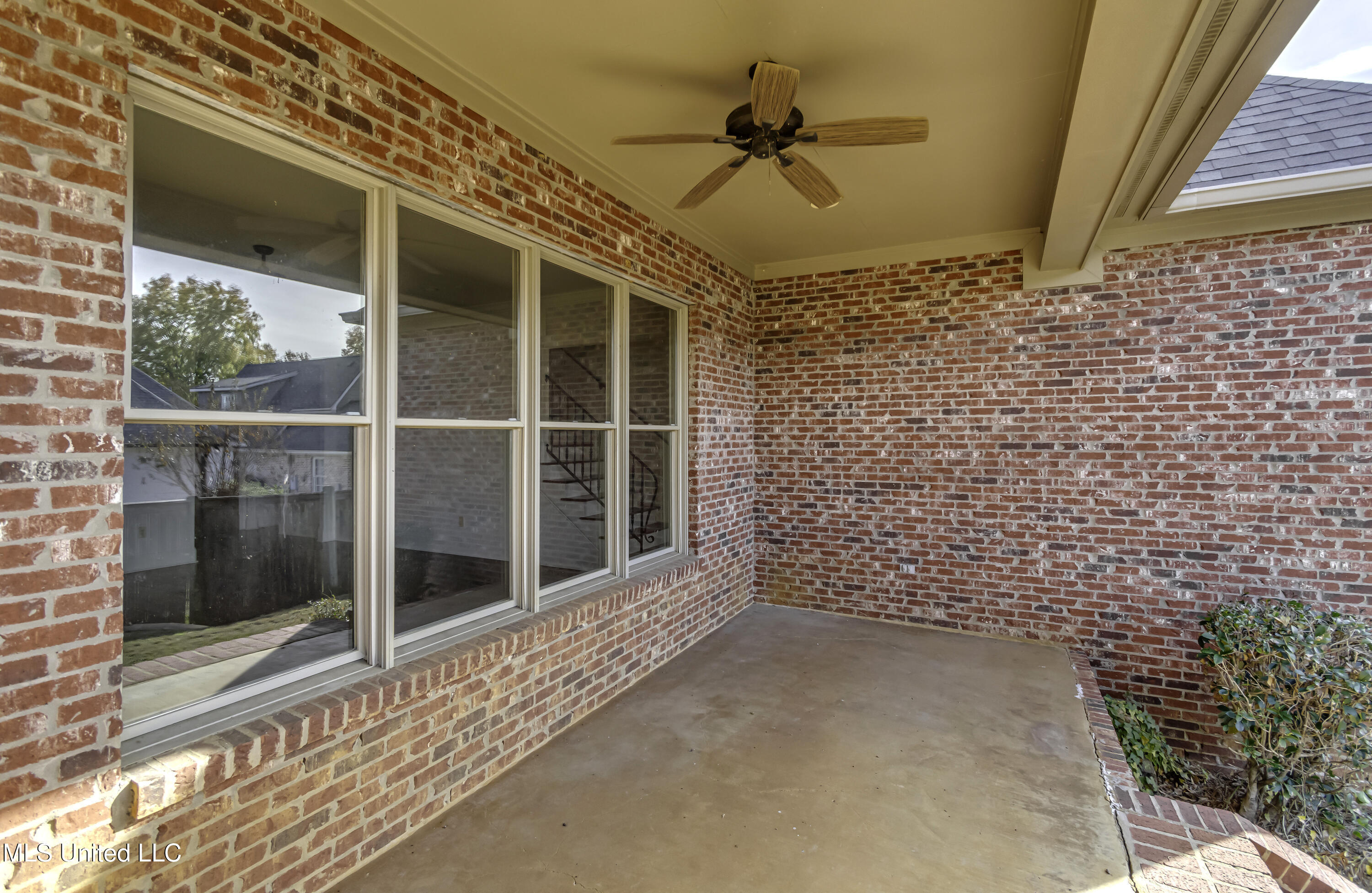 107 Northlake Lane