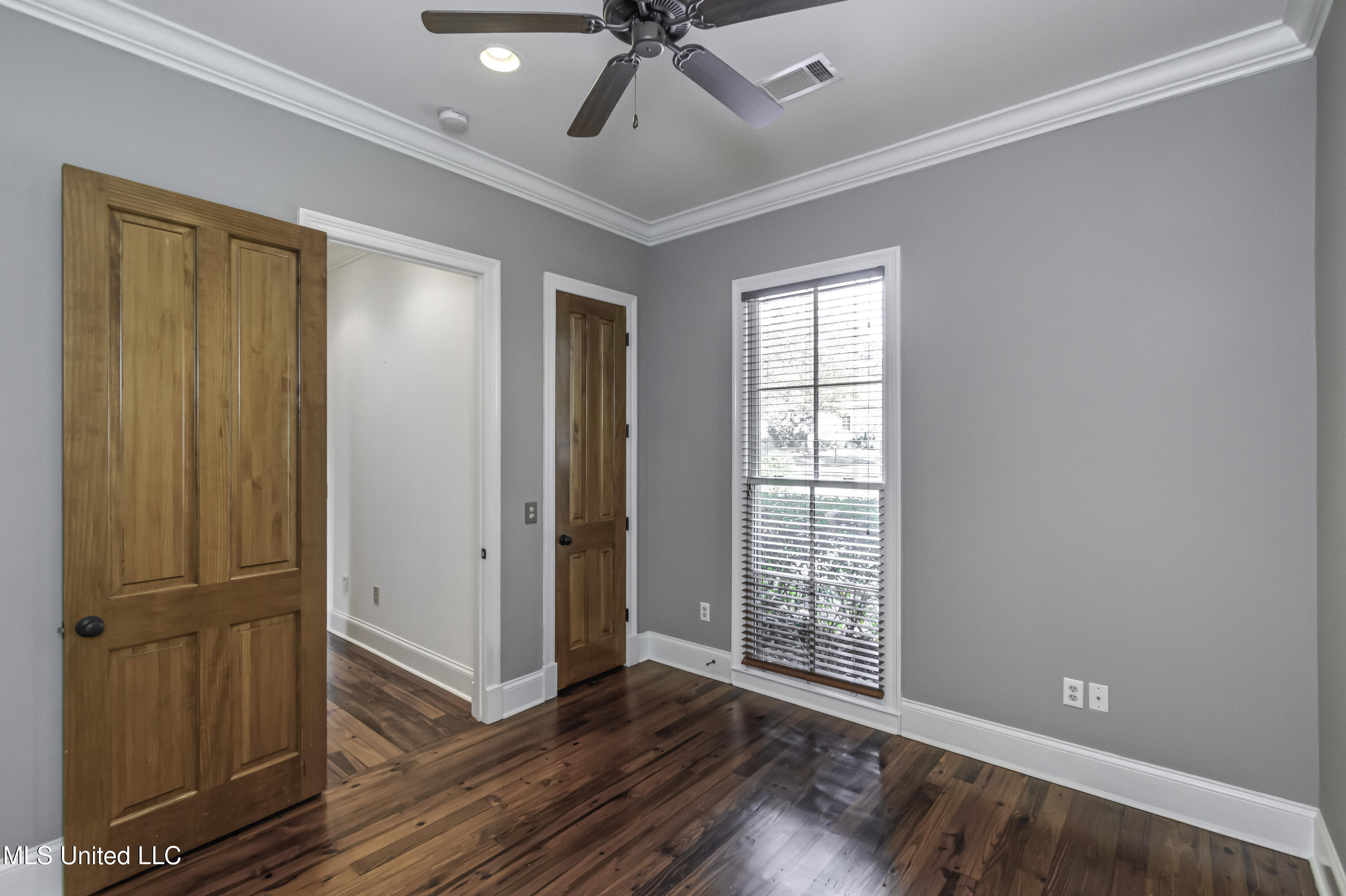 107 Northlake Lane