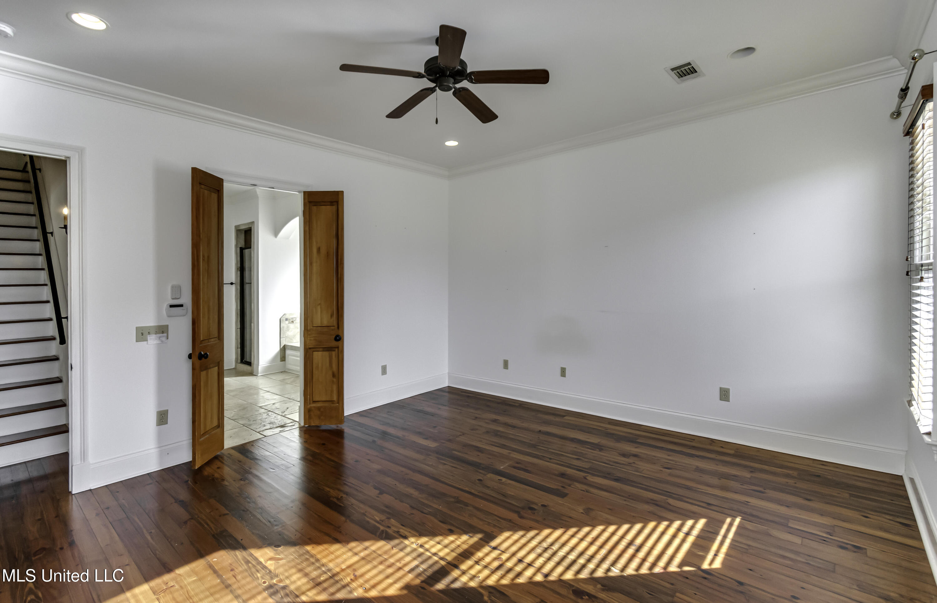 107 Northlake Lane