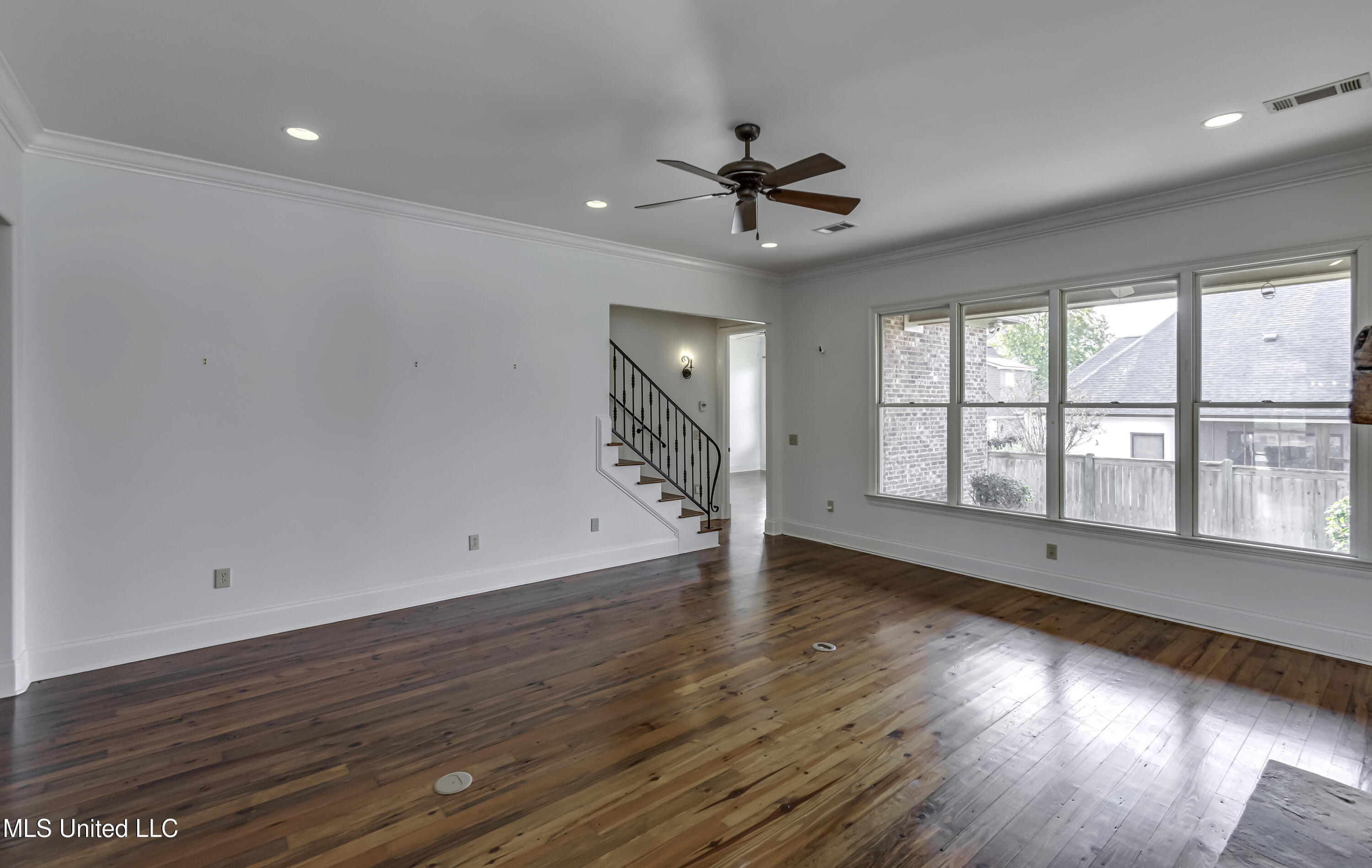 107 Northlake Lane