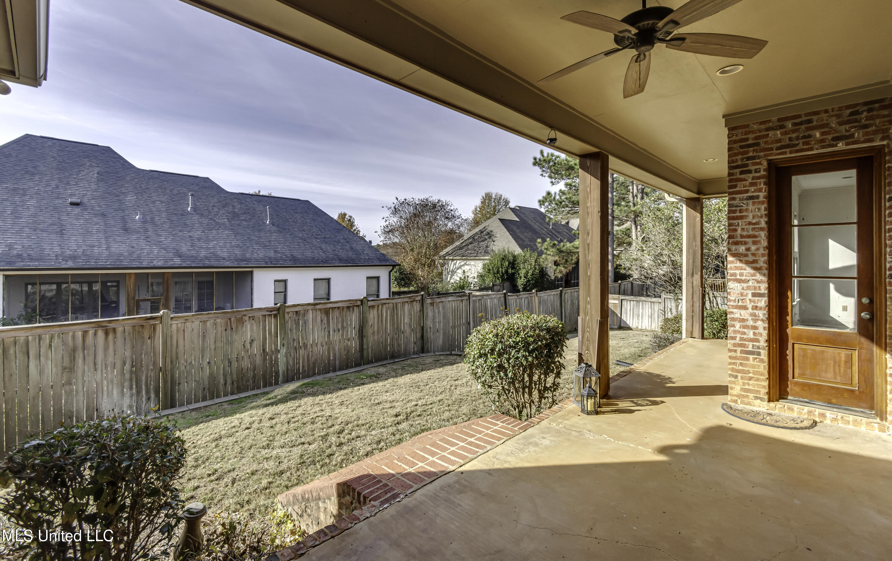 107 Northlake Lane