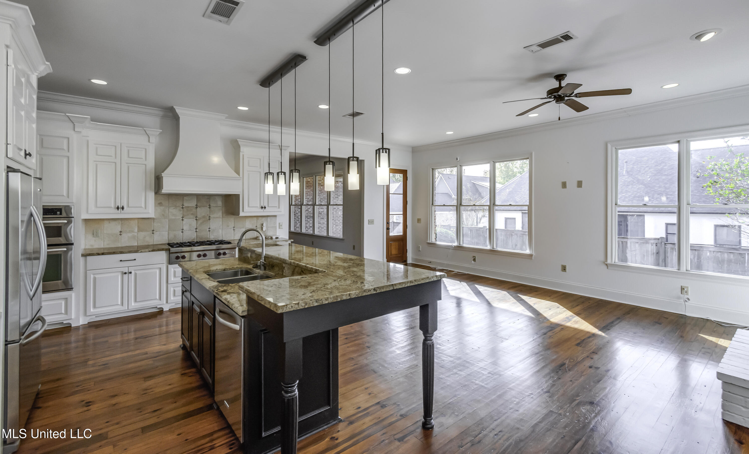 107 Northlake Lane