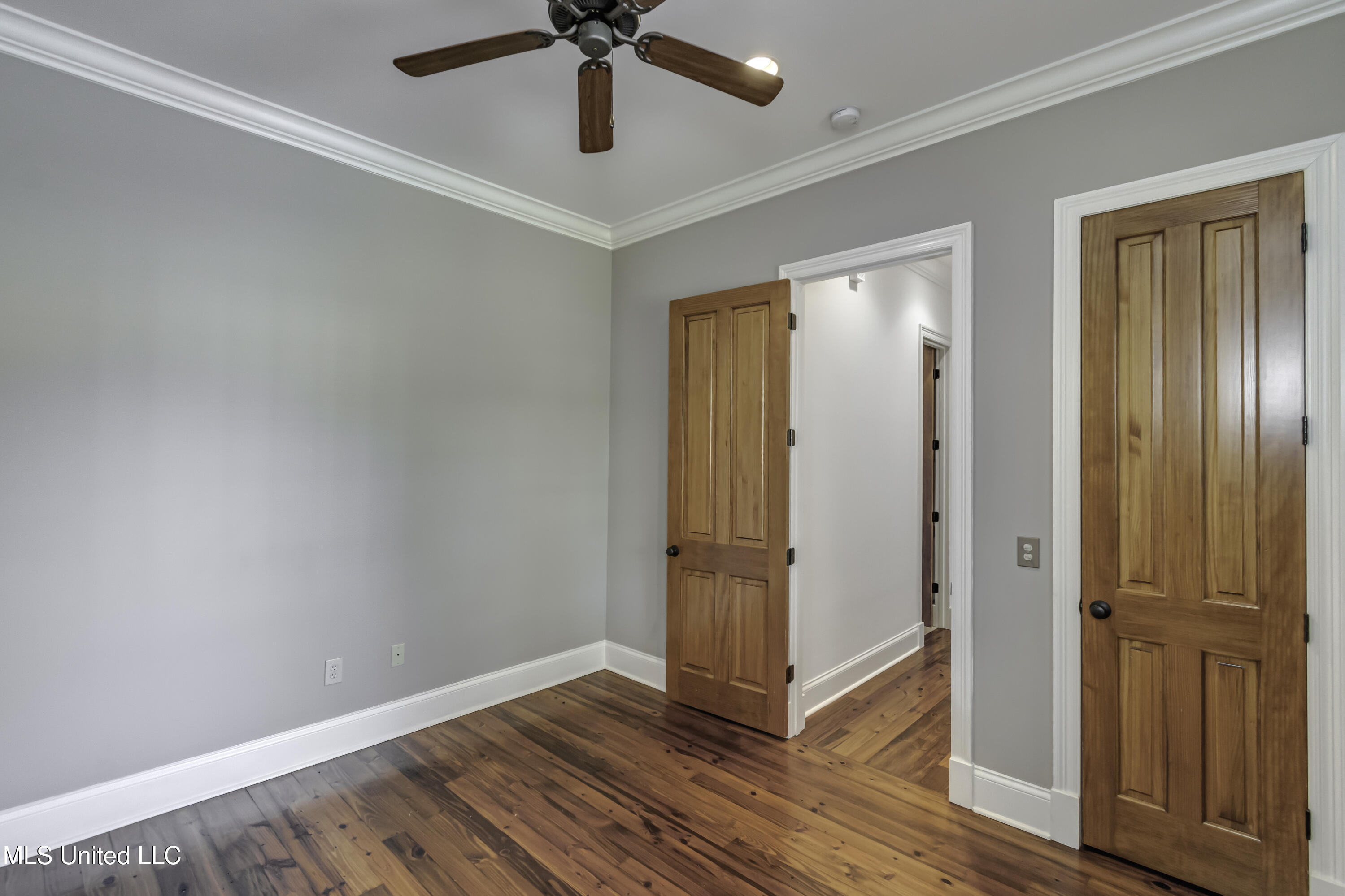107 Northlake Lane