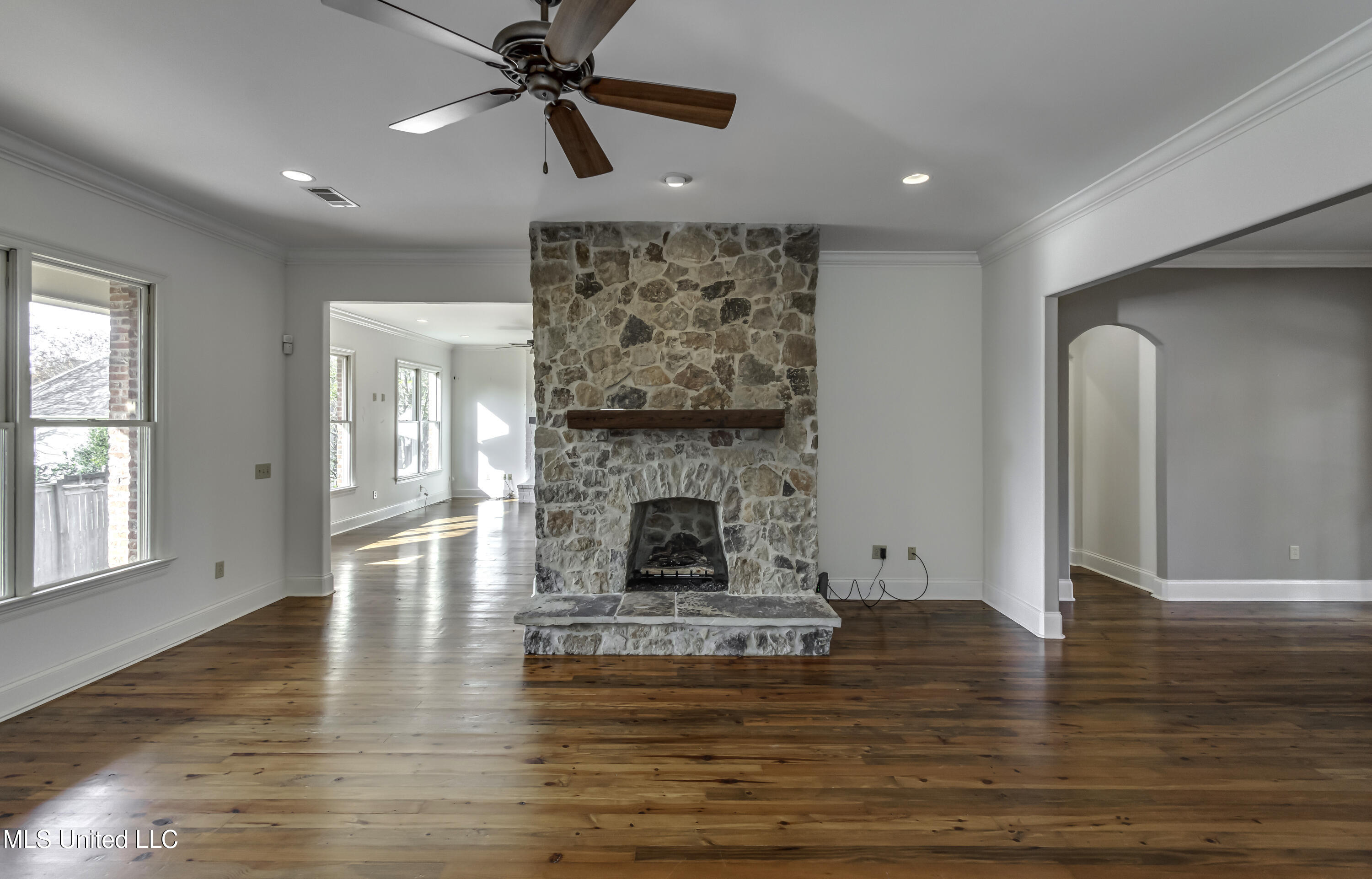 107 Northlake Lane
