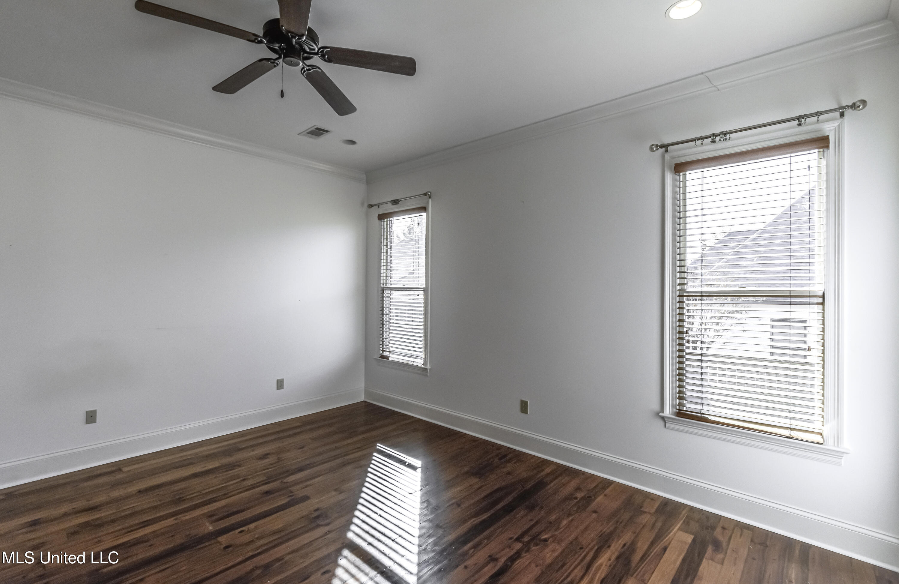 107 Northlake Lane