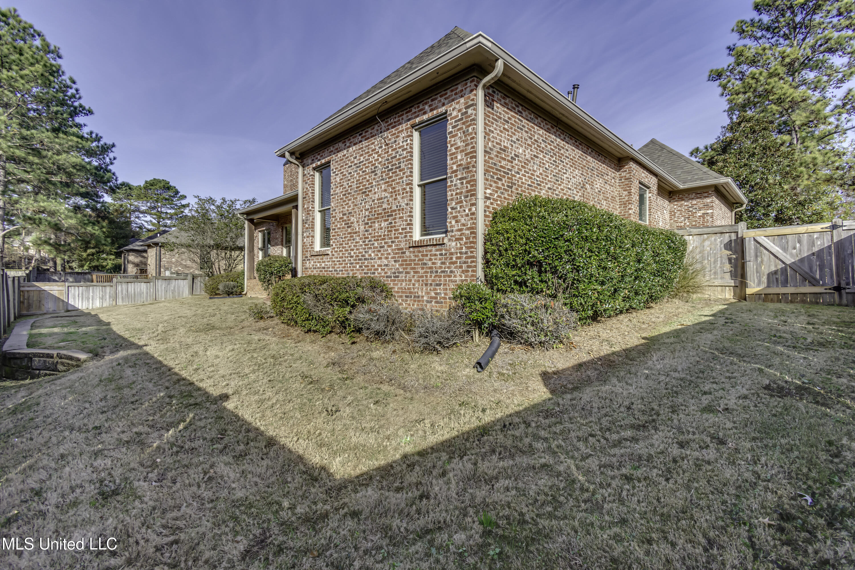 107 Northlake Lane