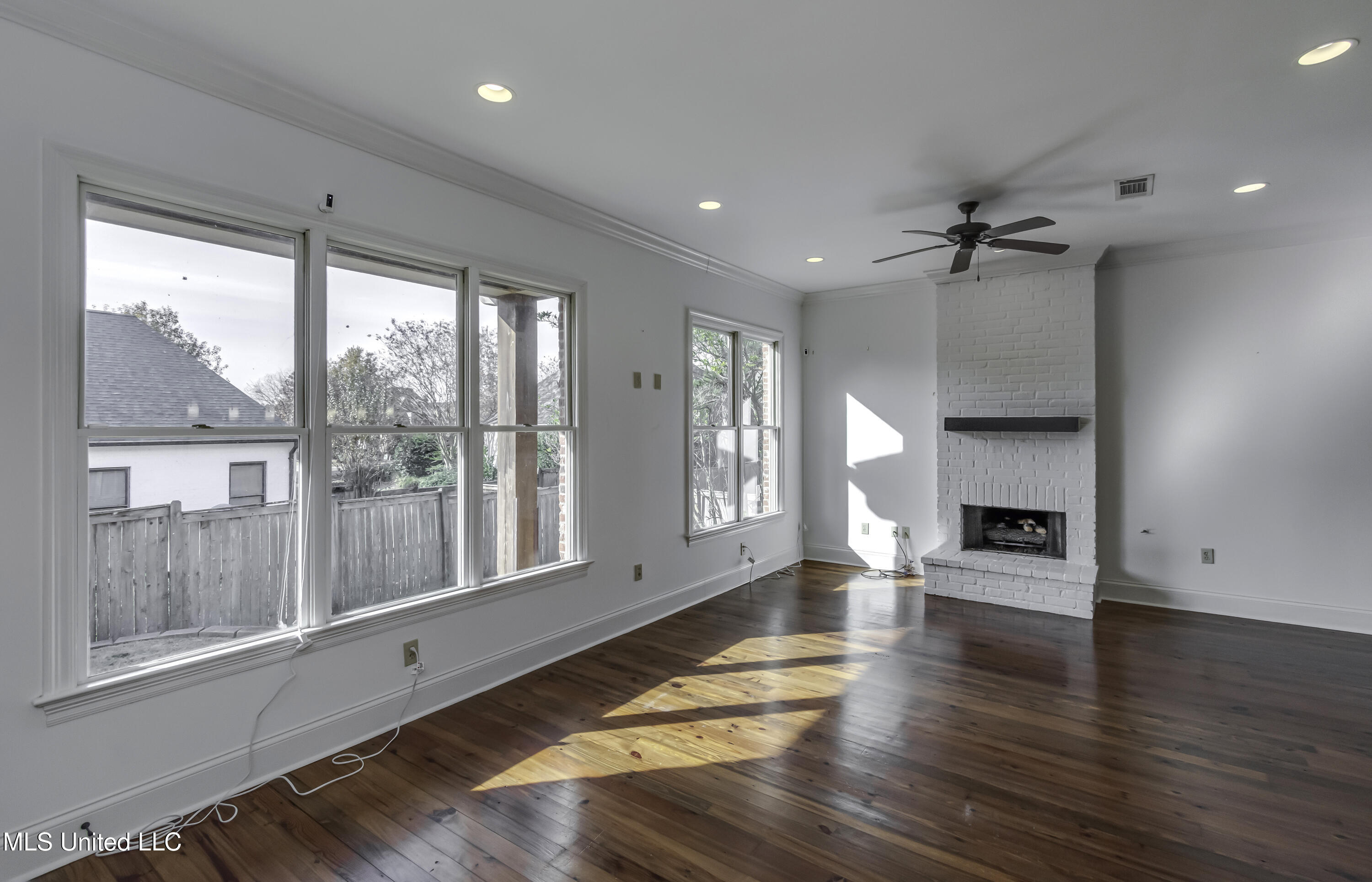 107 Northlake Lane