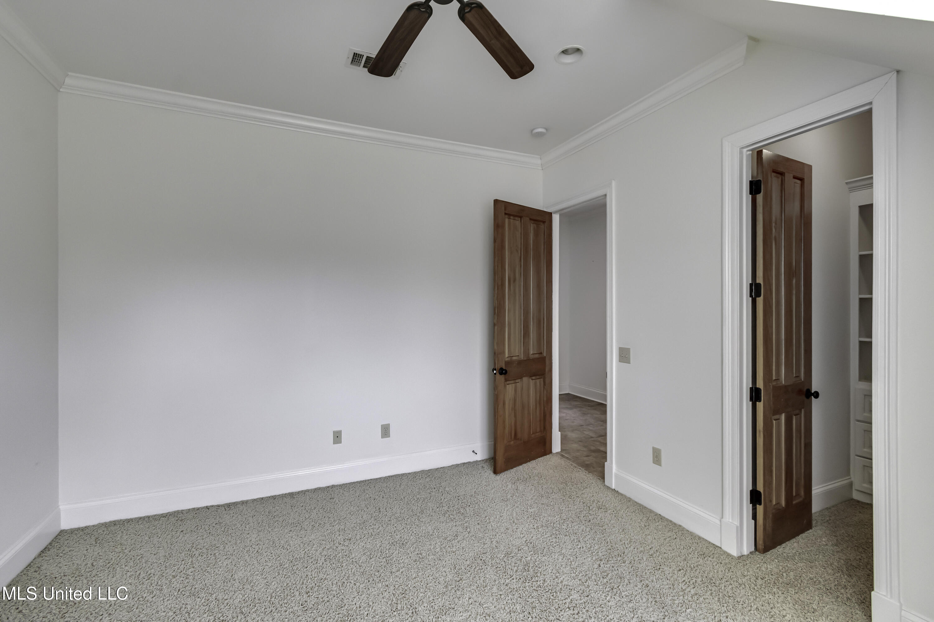 107 Northlake Lane