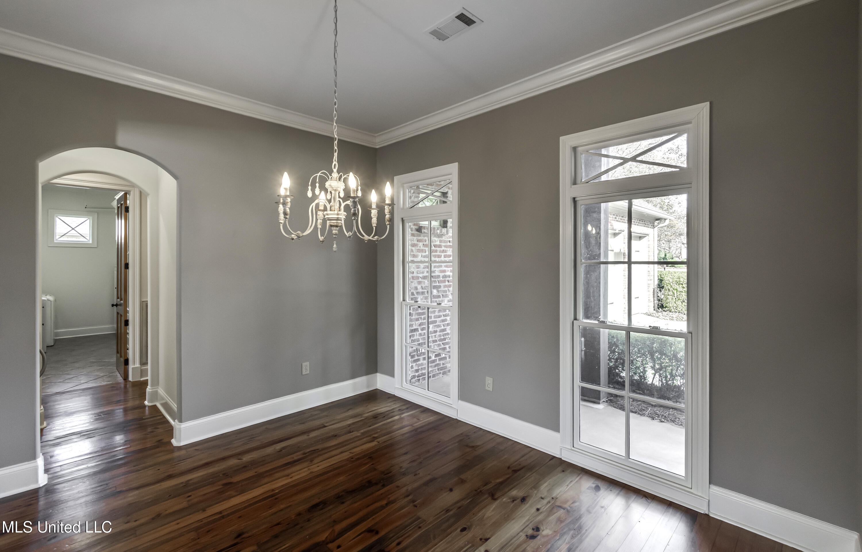 107 Northlake Lane