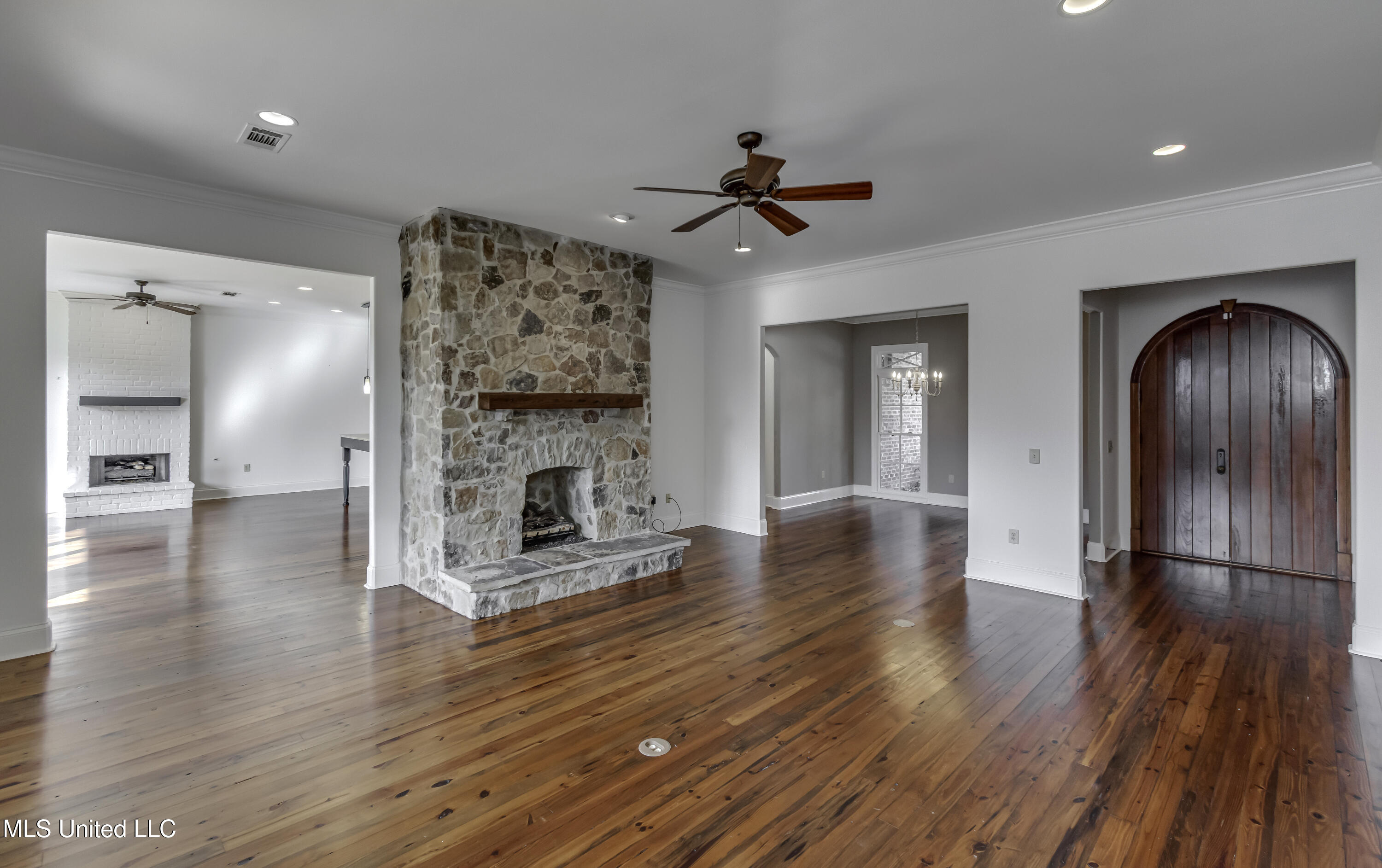 107 Northlake Lane