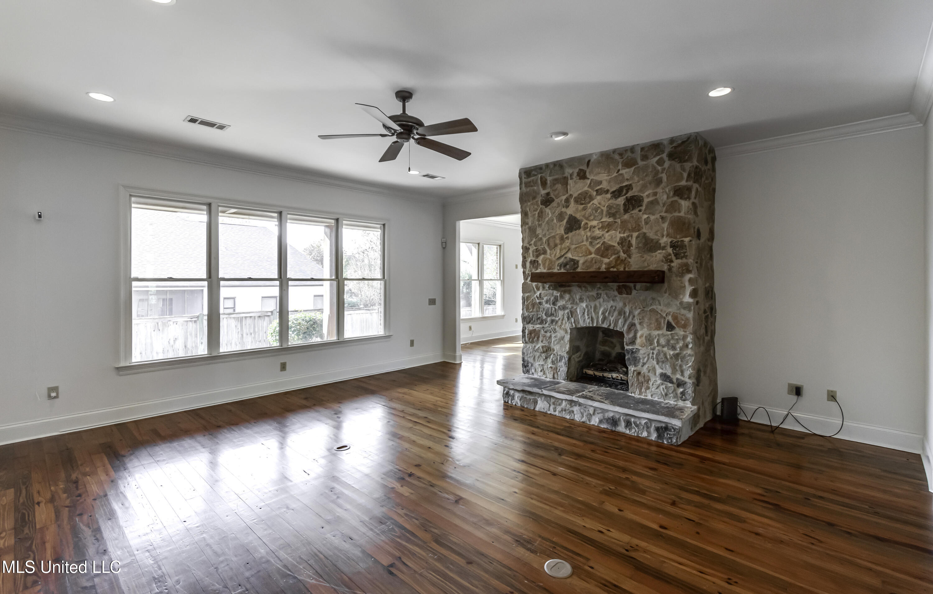 107 Northlake Lane