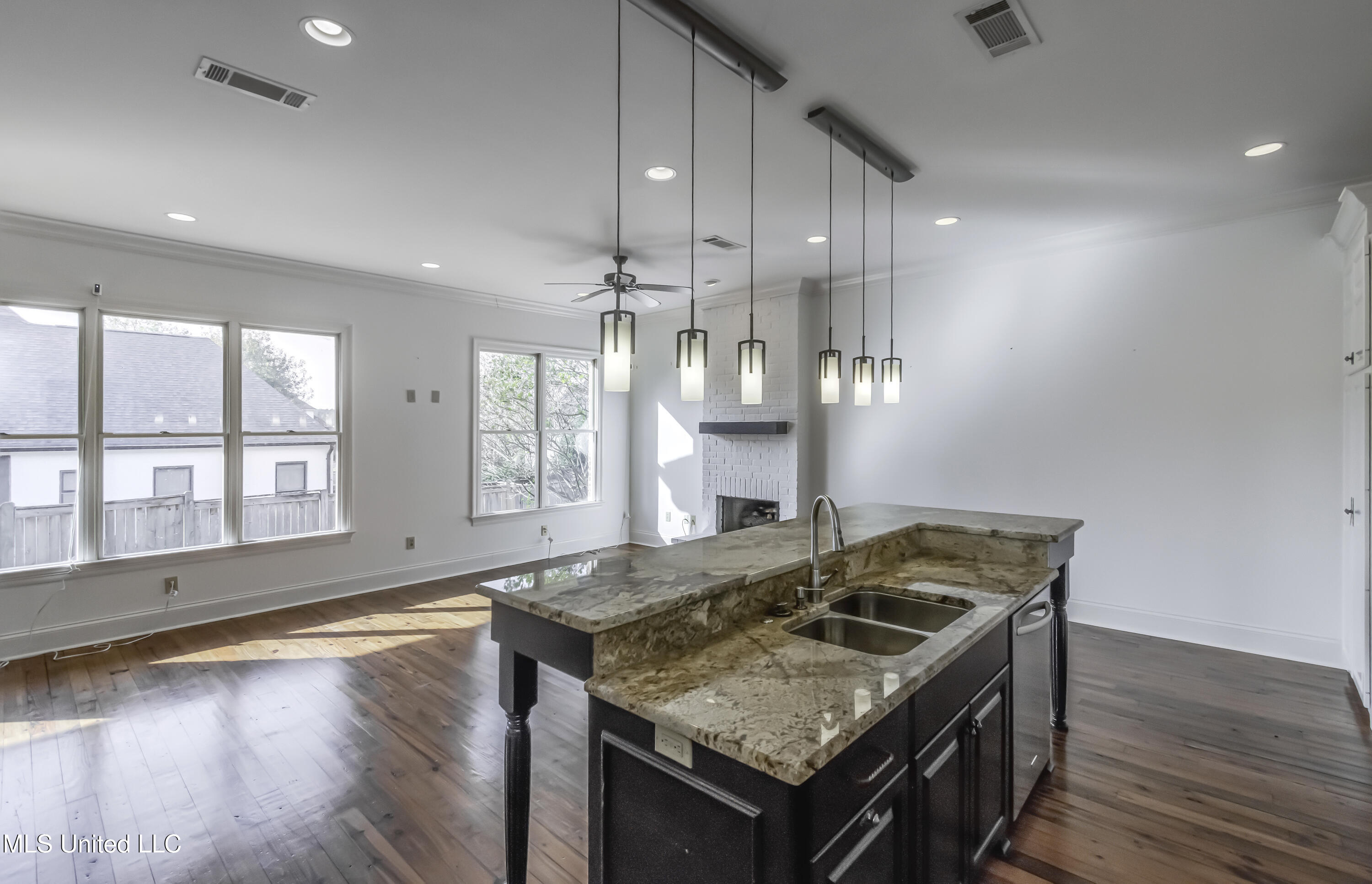 107 Northlake Lane