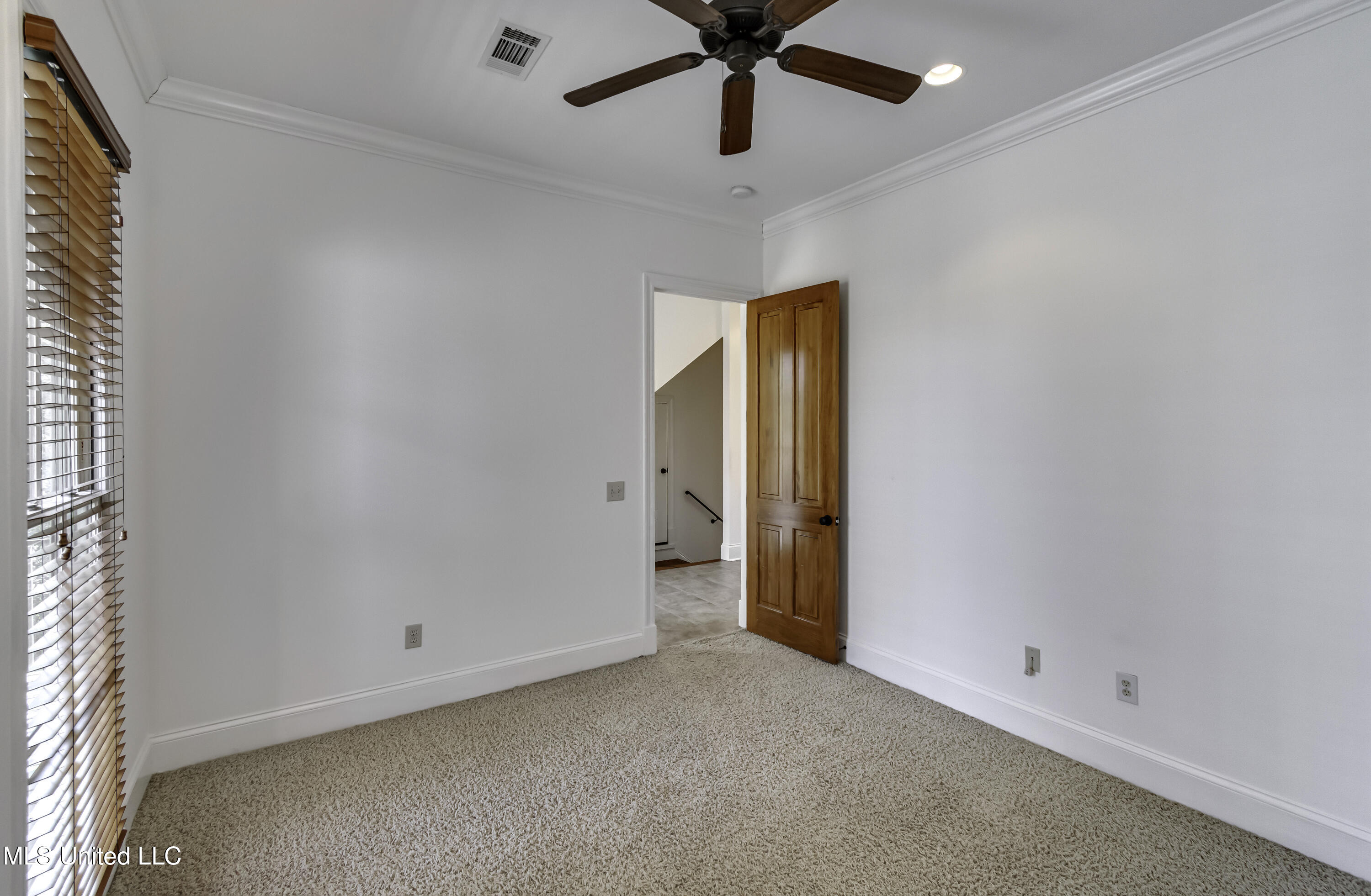 107 Northlake Lane