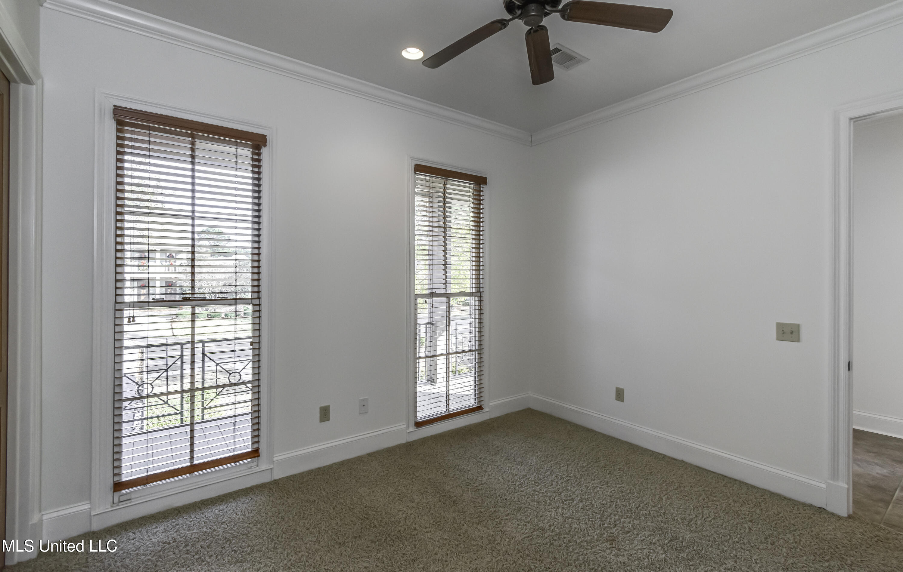 107 Northlake Lane