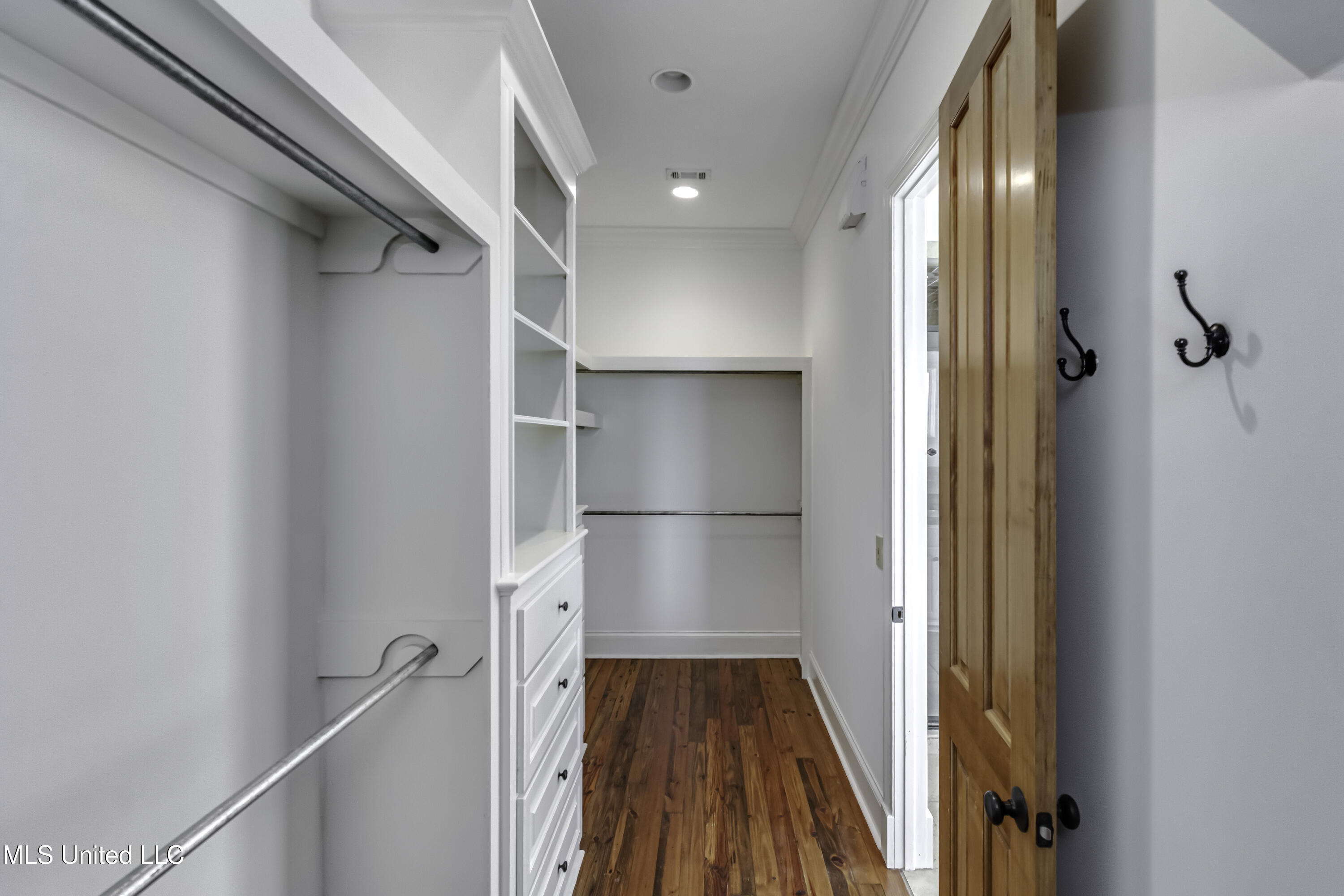 107 Northlake Lane