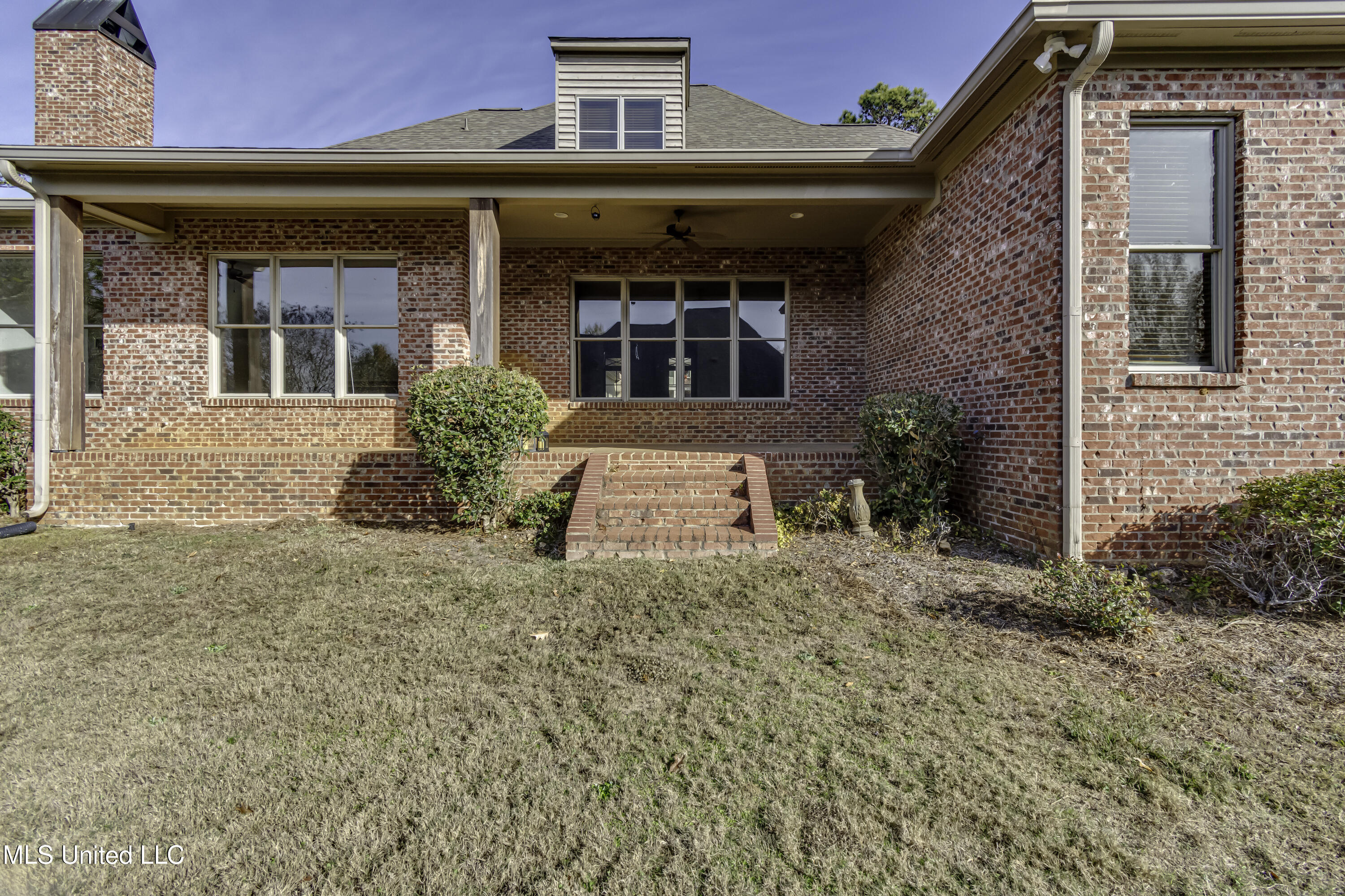 107 Northlake Lane