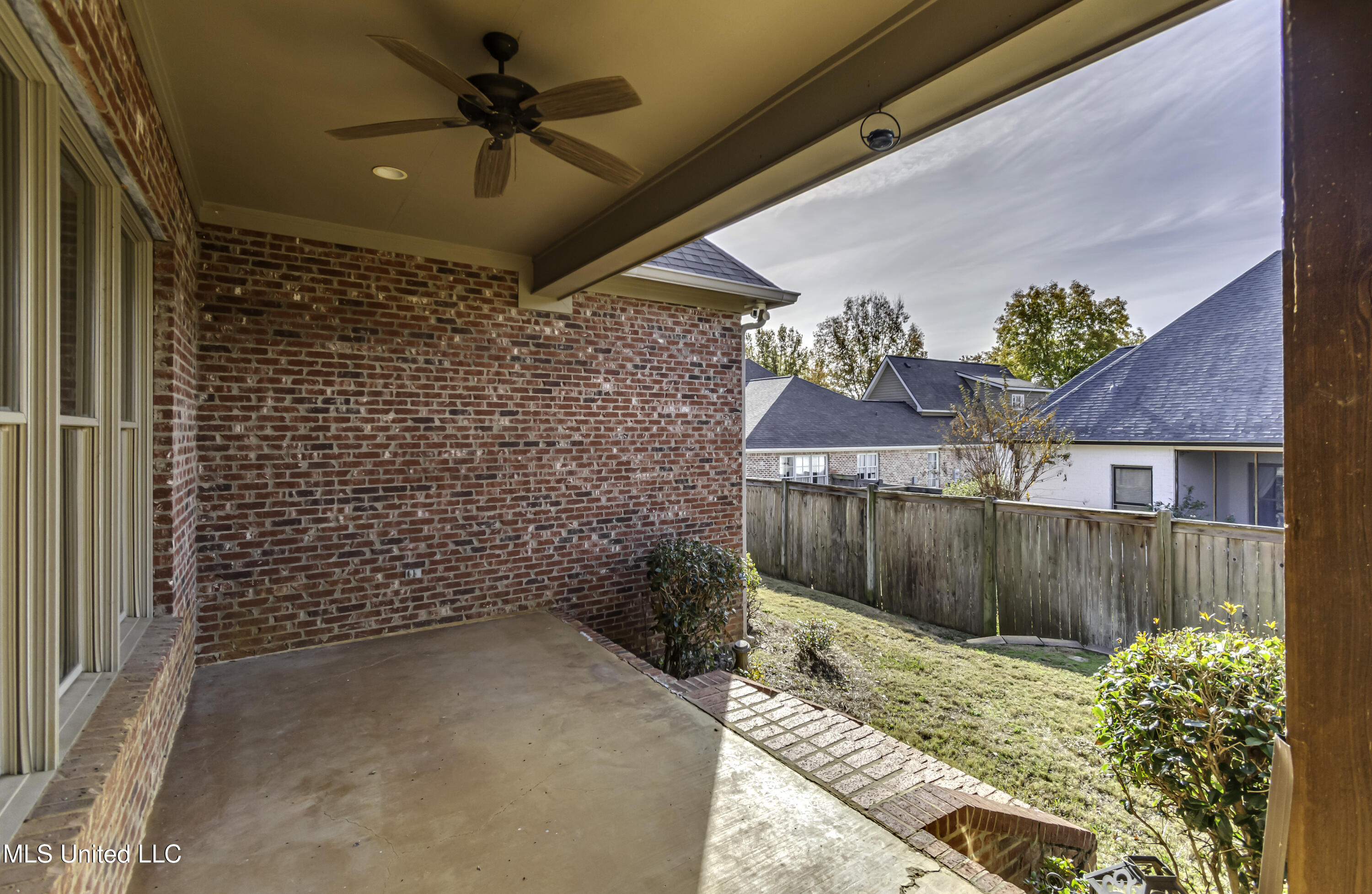 107 Northlake Lane