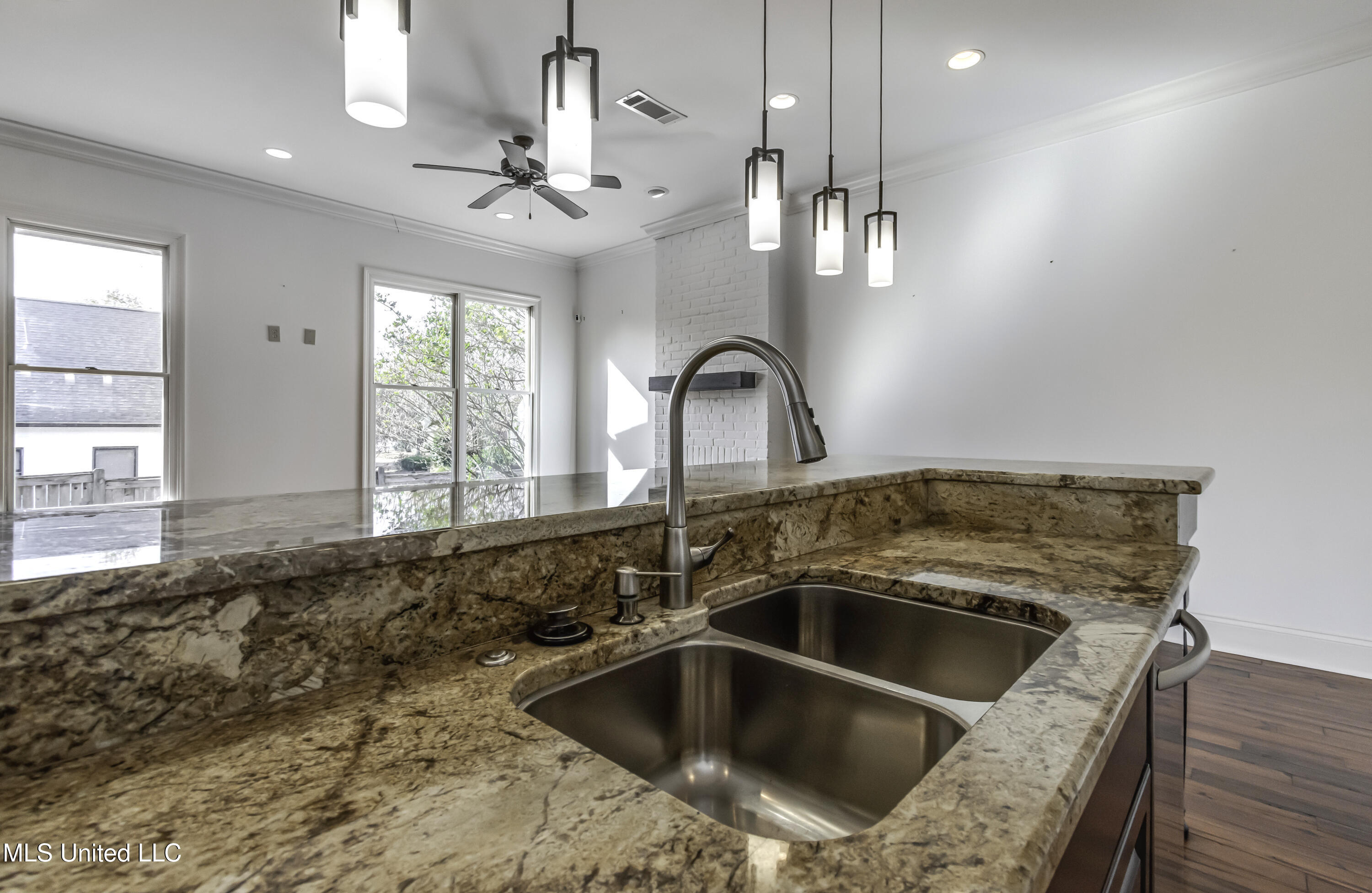 107 Northlake Lane