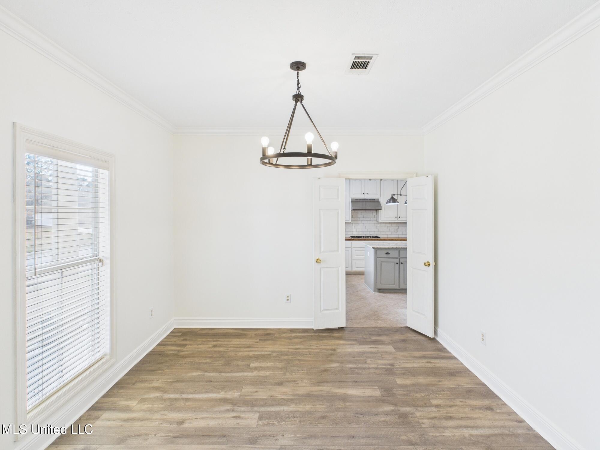 112 Woodsong Way