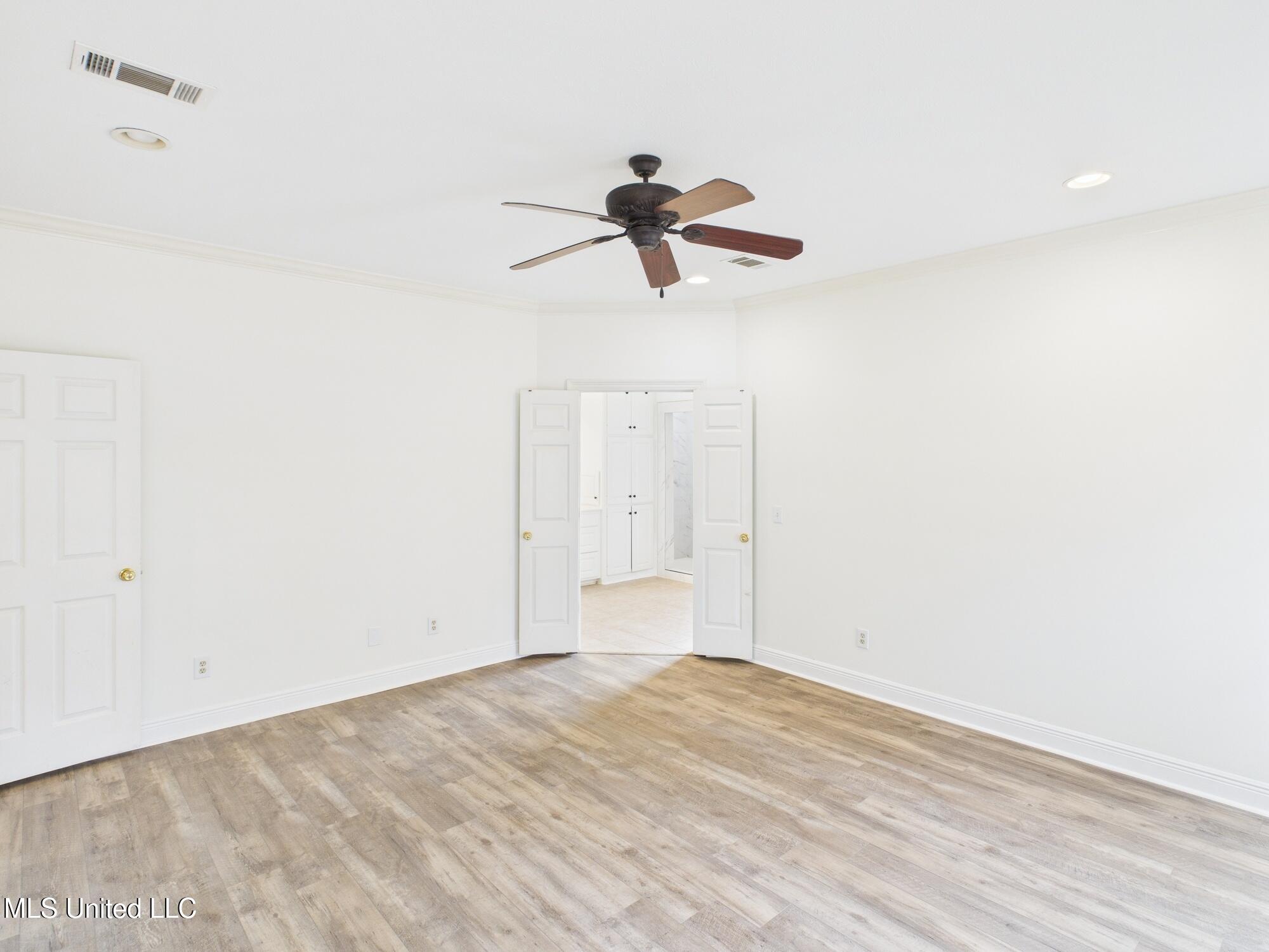 112 Woodsong Way