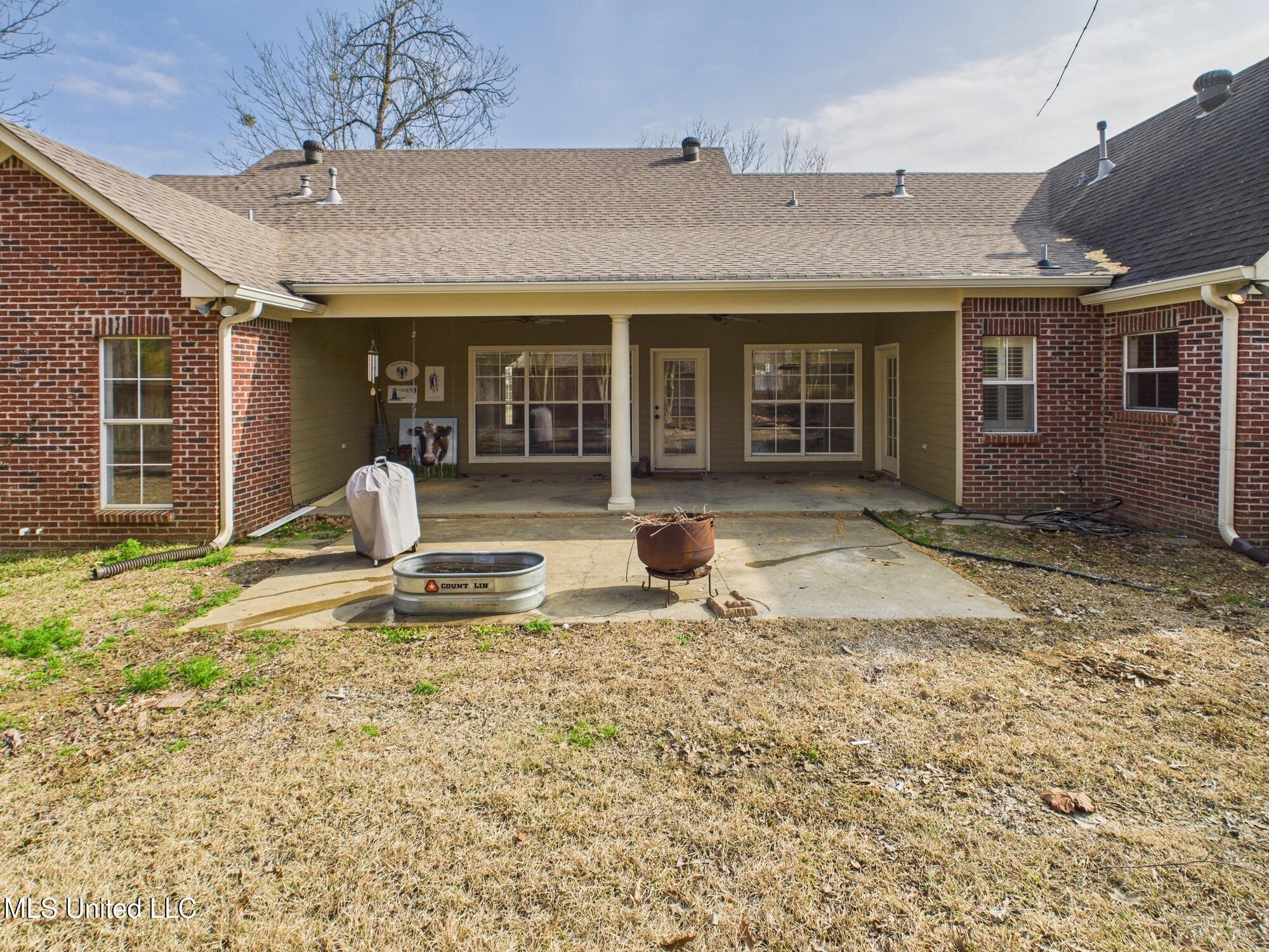 112 Woodsong Way