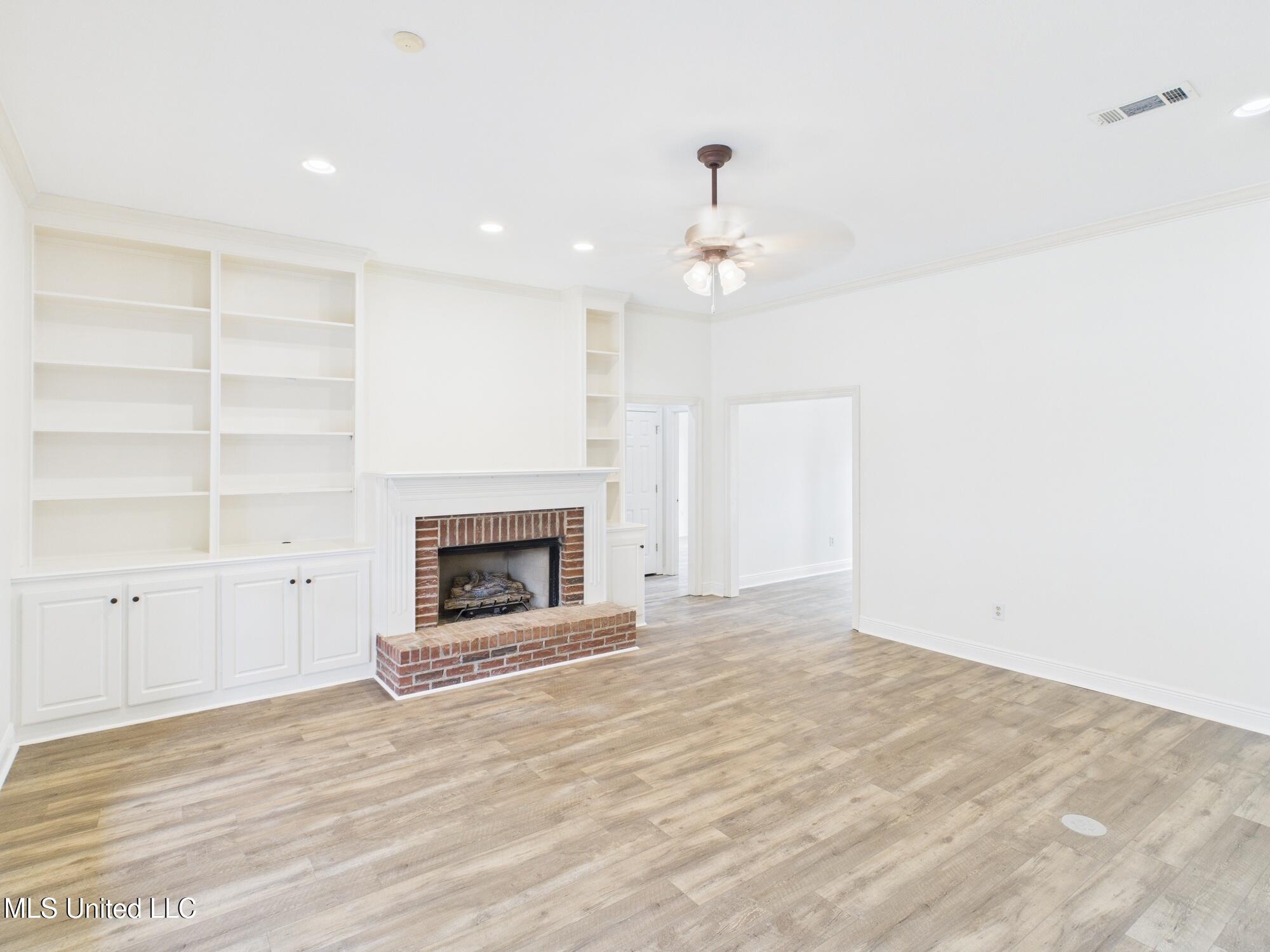 112 Woodsong Way