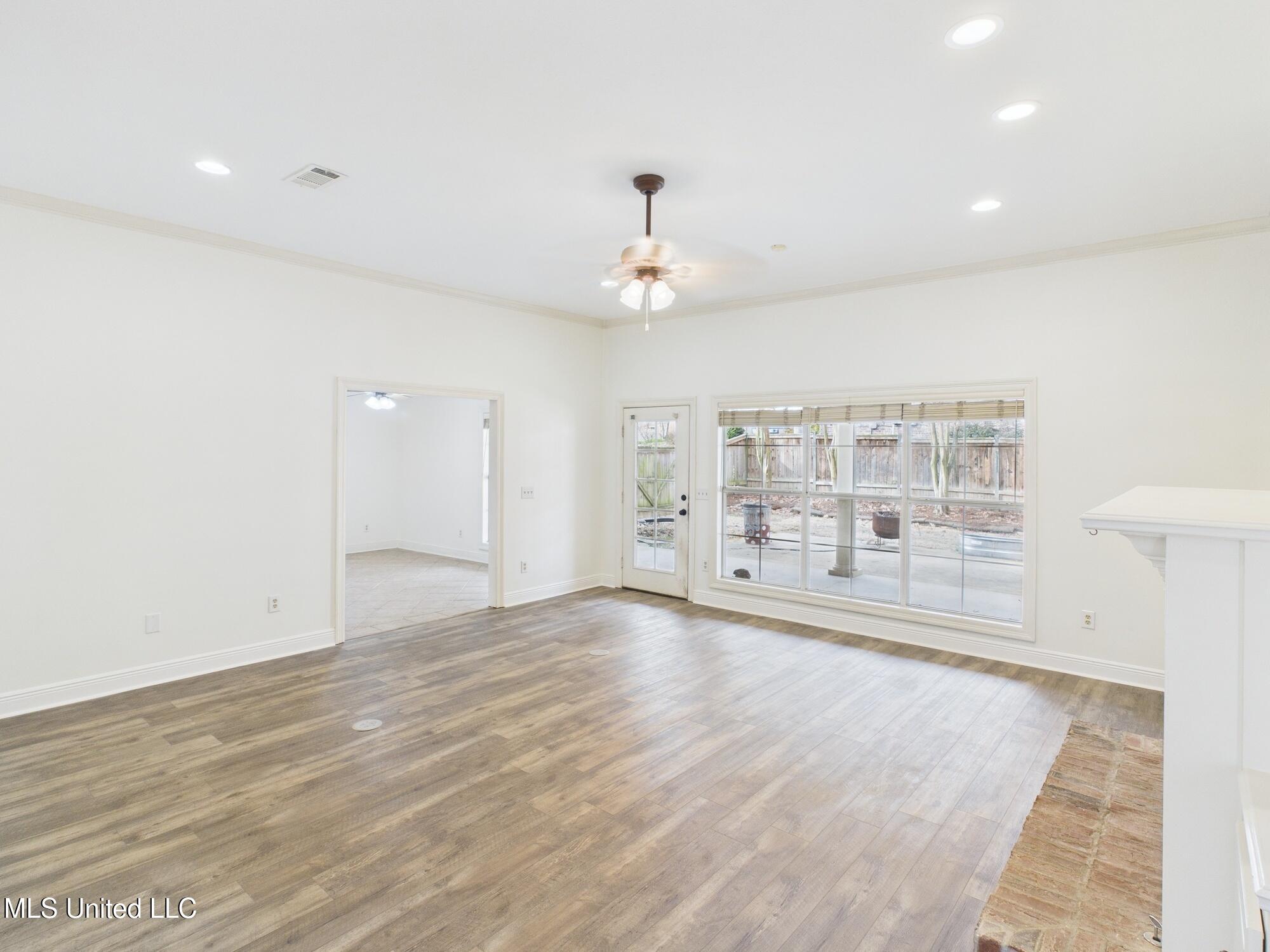 112 Woodsong Way