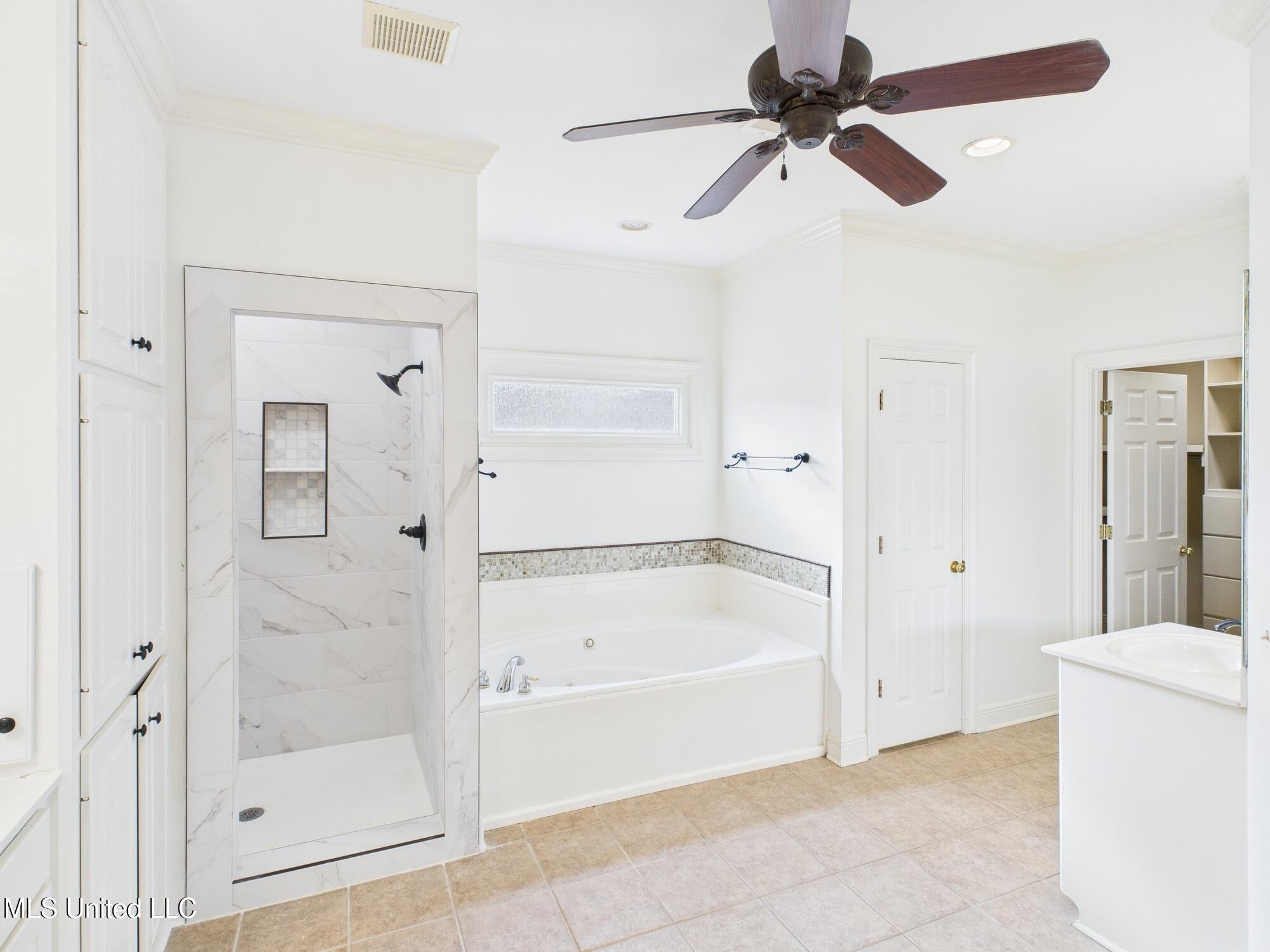 112 Woodsong Way