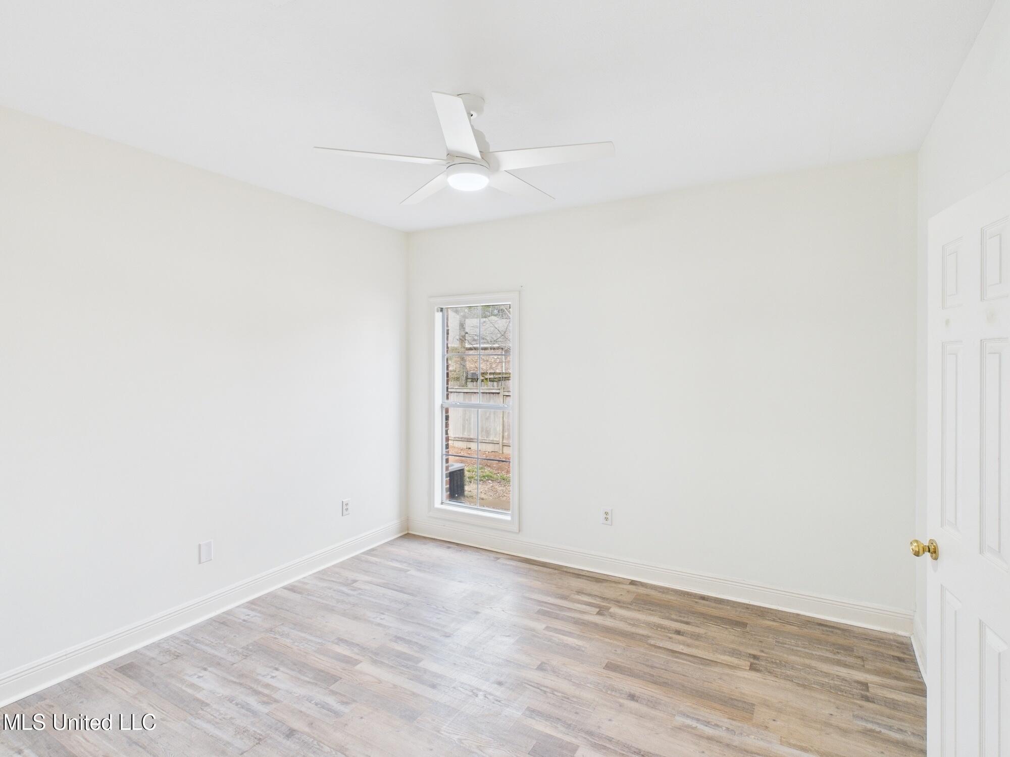 112 Woodsong Way