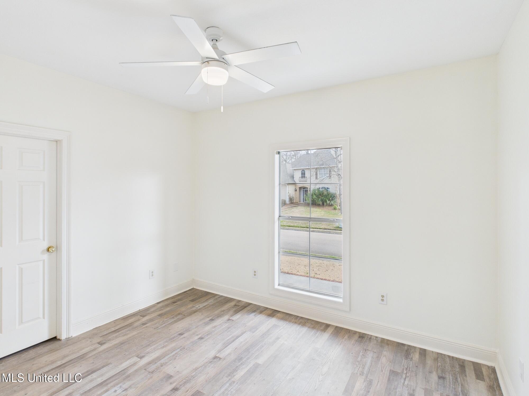 112 Woodsong Way