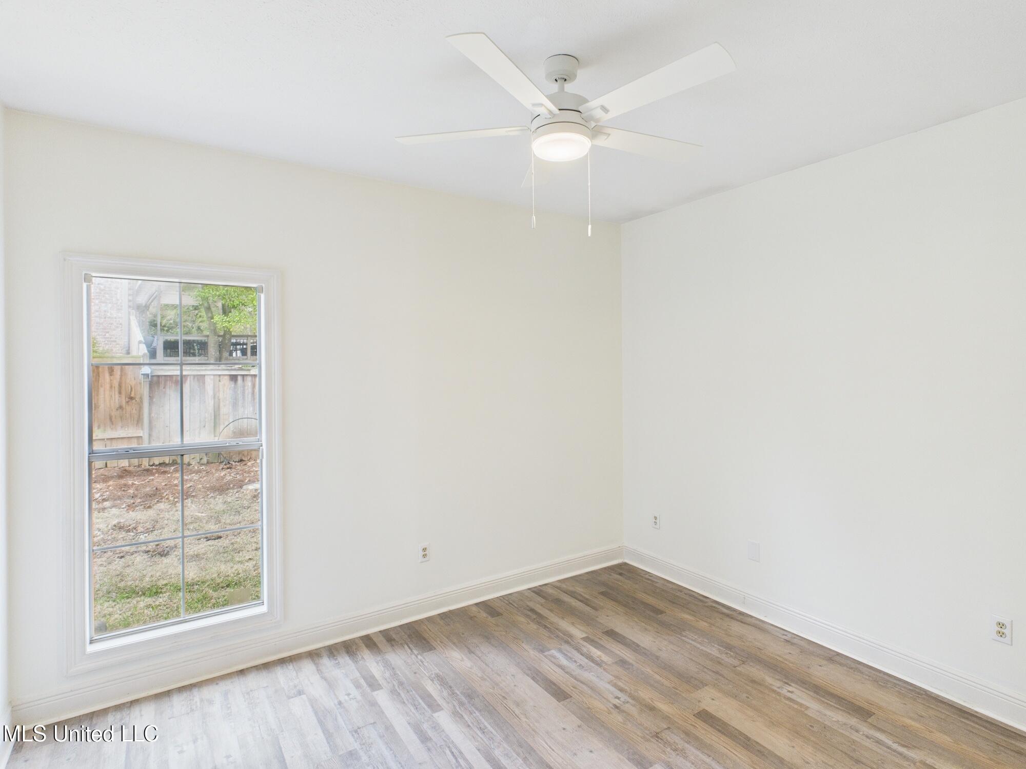 112 Woodsong Way